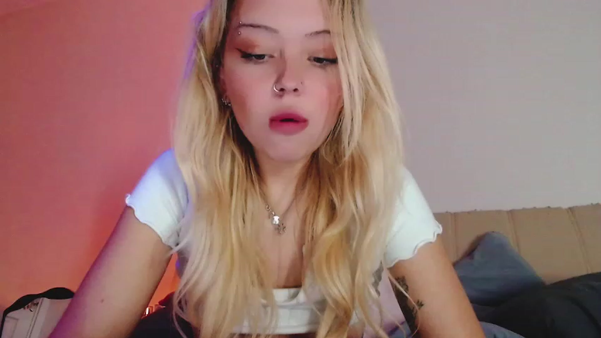 Gallery image thumbnail from Sk8Gurl420's myfreecams stream on, 01/25/2023, 15:59 image 8 of 20