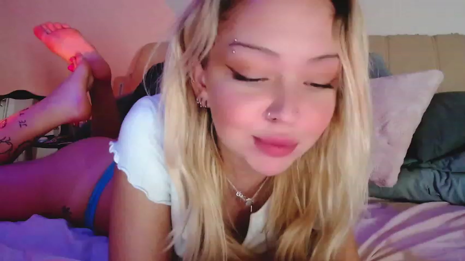 Gallery image thumbnail from Sk8Gurl420's myfreecams stream on, 01/25/2023, 15:59 image 13 of 20