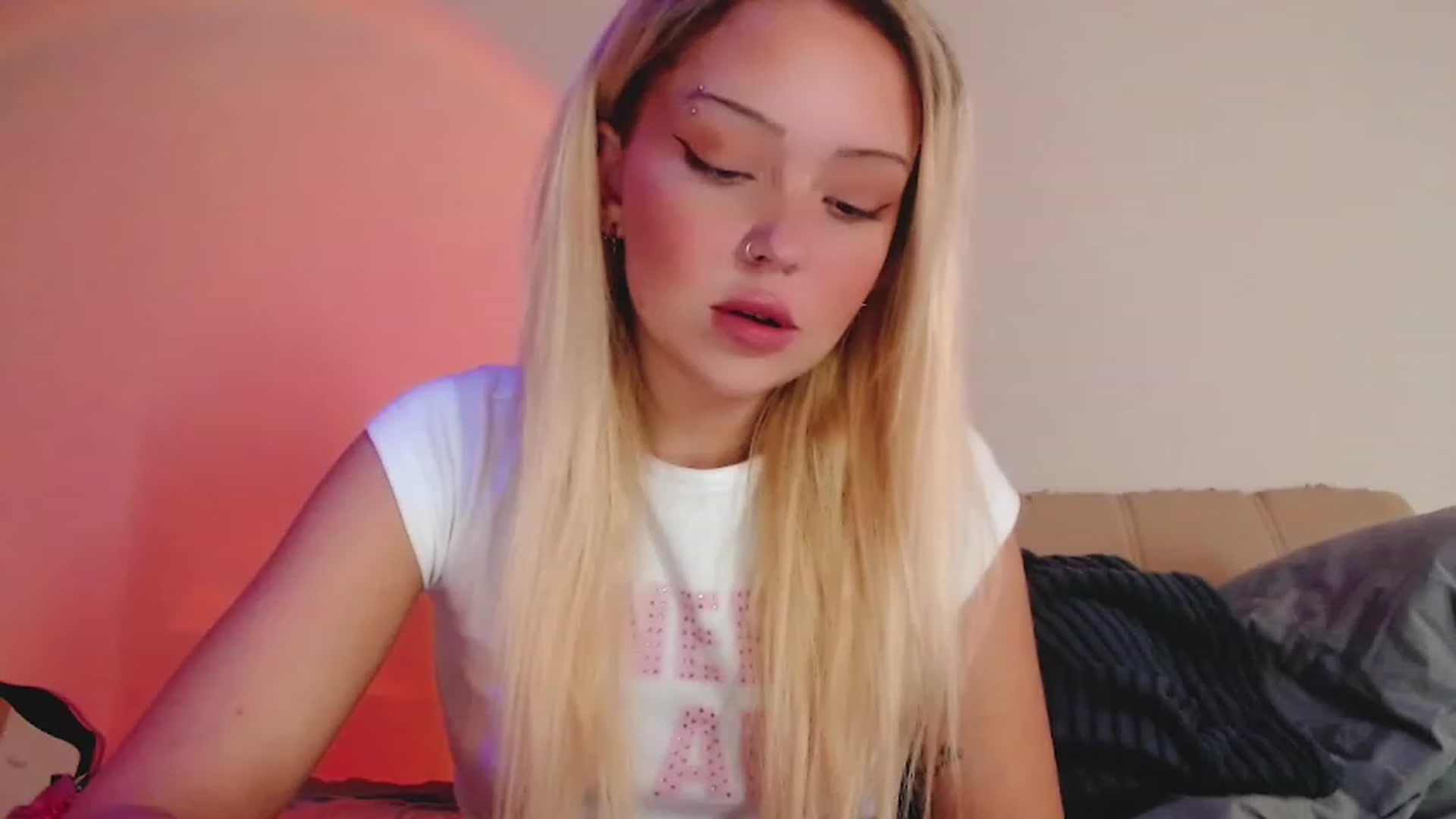 Gallery image thumbnail from Sk8Gurl420's myfreecams stream on, 01/26/2023, 06:17 image 17 of 20