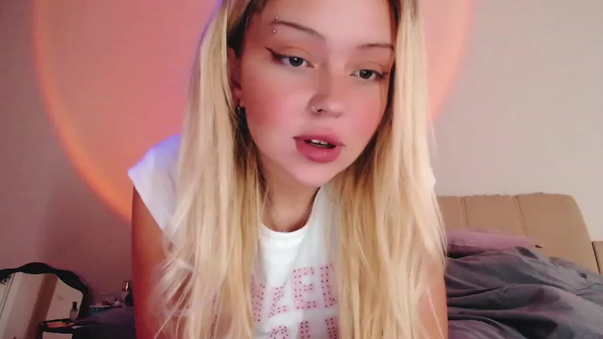 Gallery image thumbnail from Sk8Gurl420's myfreecams stream on, 01/26/2023, 14:36 image 1 of 20