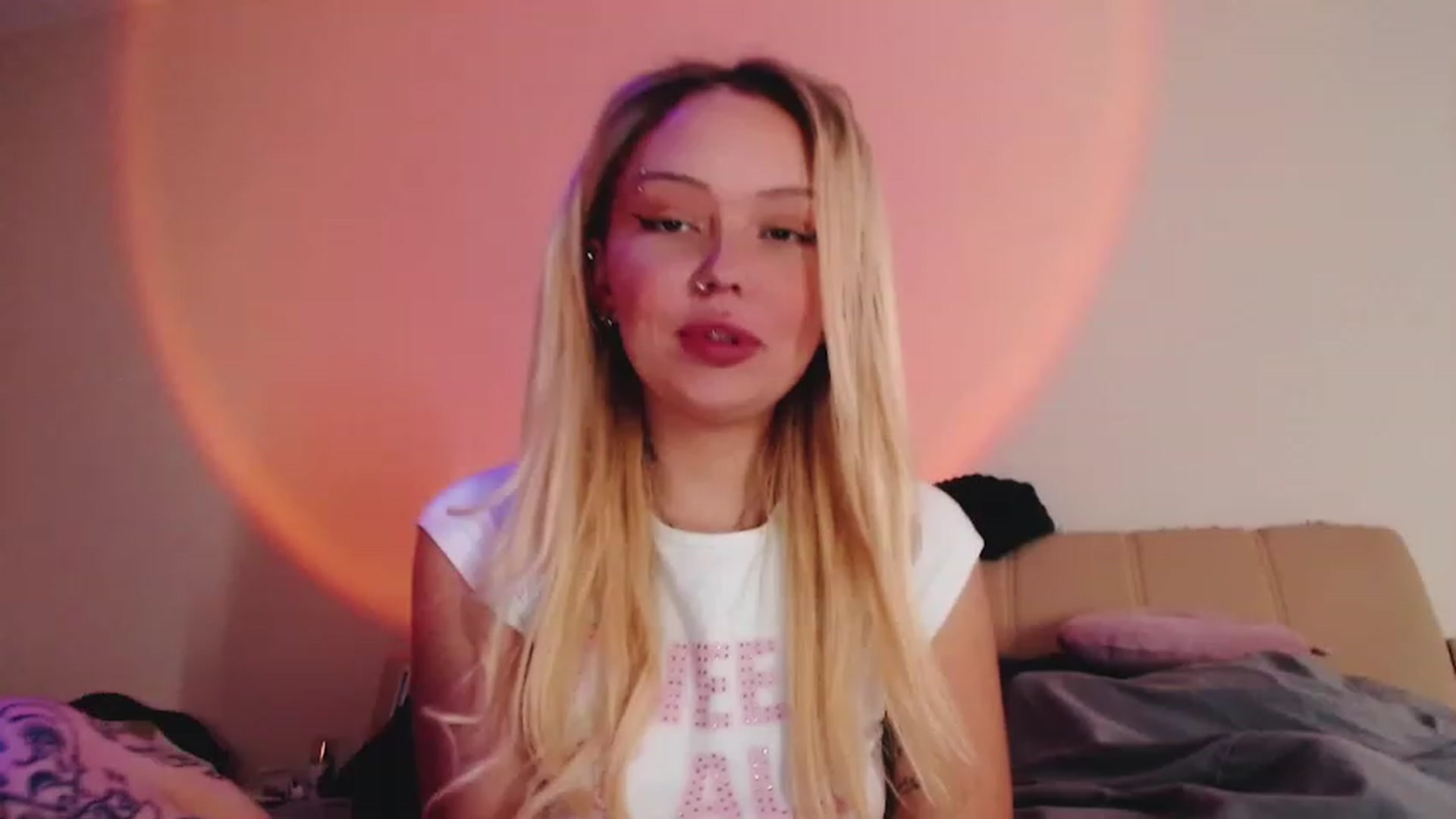 Gallery image thumbnail from Sk8Gurl420's myfreecams stream on, 01/26/2023, 14:36 image 7 of 20