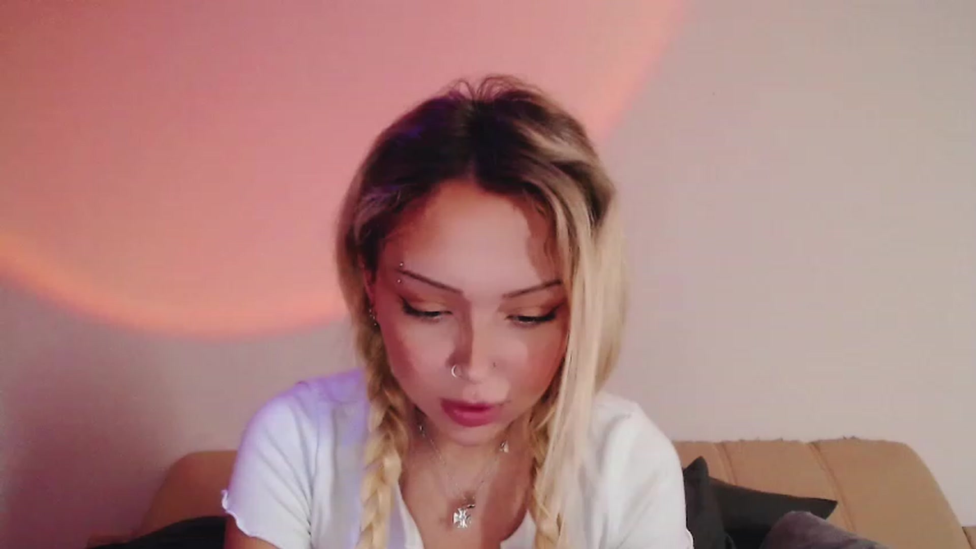 Gallery image thumbnail from Sk8Gurl420's myfreecams stream on, 01/27/2023, 07:50 image 14 of 20