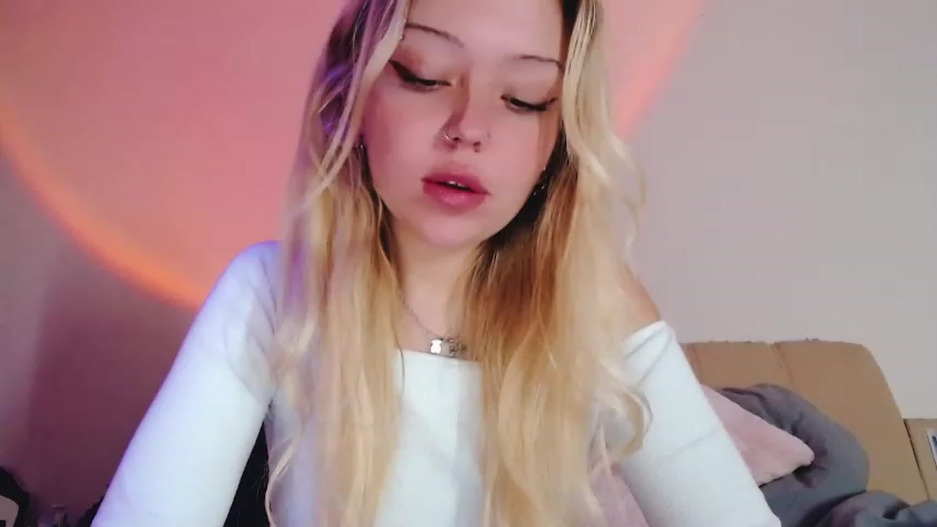 Gallery image thumbnail from Sk8Gurl420's myfreecams stream on, 01/30/2023, 15:20 image 15 of 20