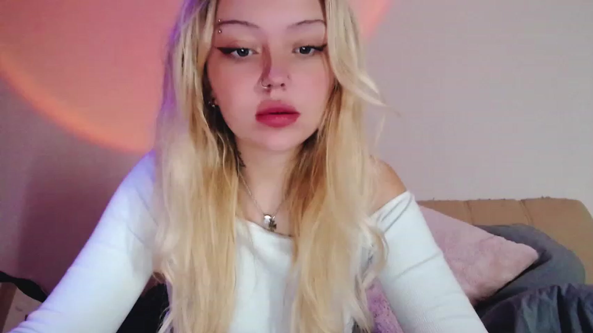 Gallery image thumbnail from Sk8Gurl420's myfreecams stream on, 01/30/2023, 15:41 image 14 of 20