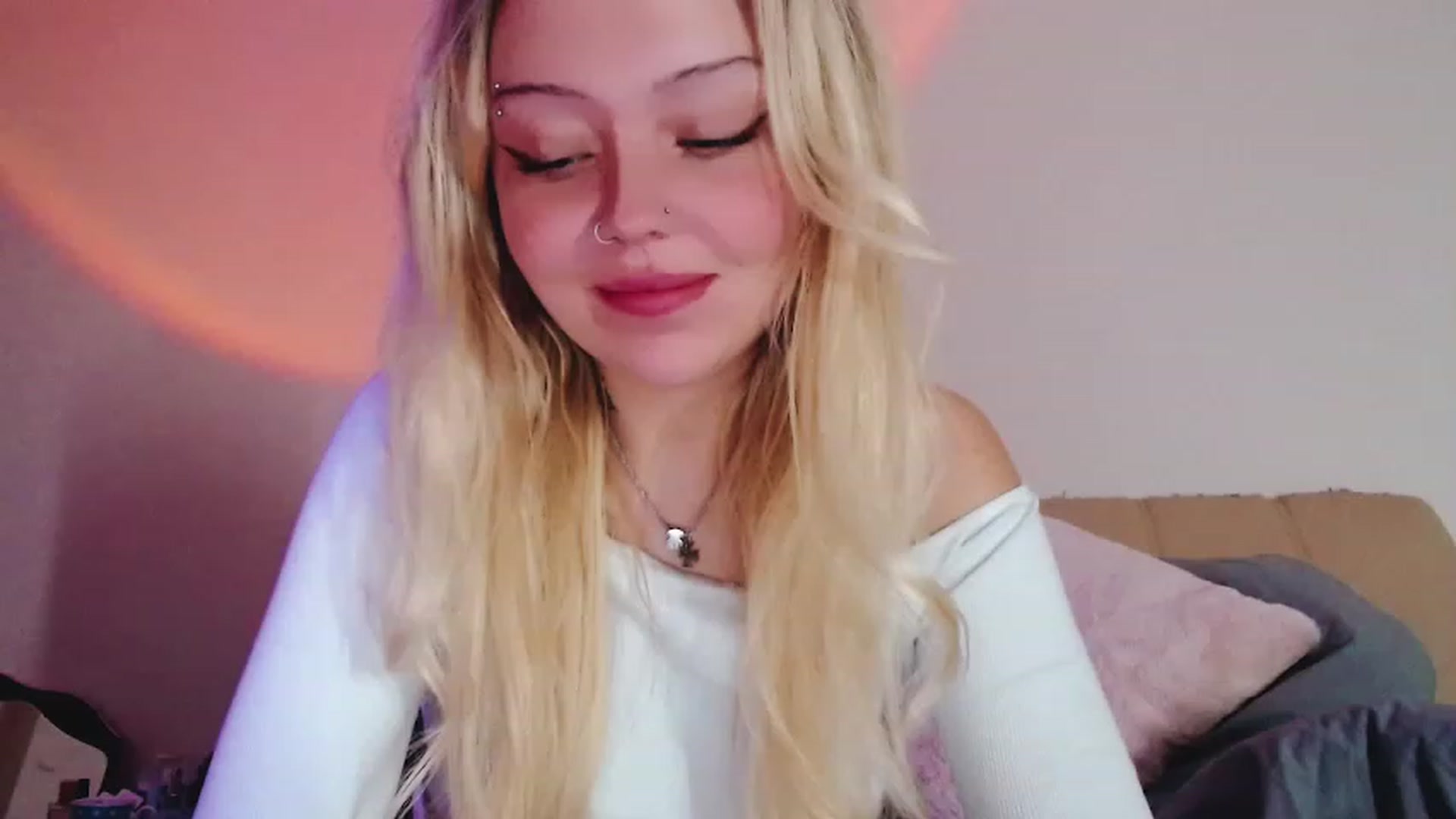 Gallery image thumbnail from Sk8Gurl420's myfreecams stream on, 01/30/2023, 15:41 image 13 of 20