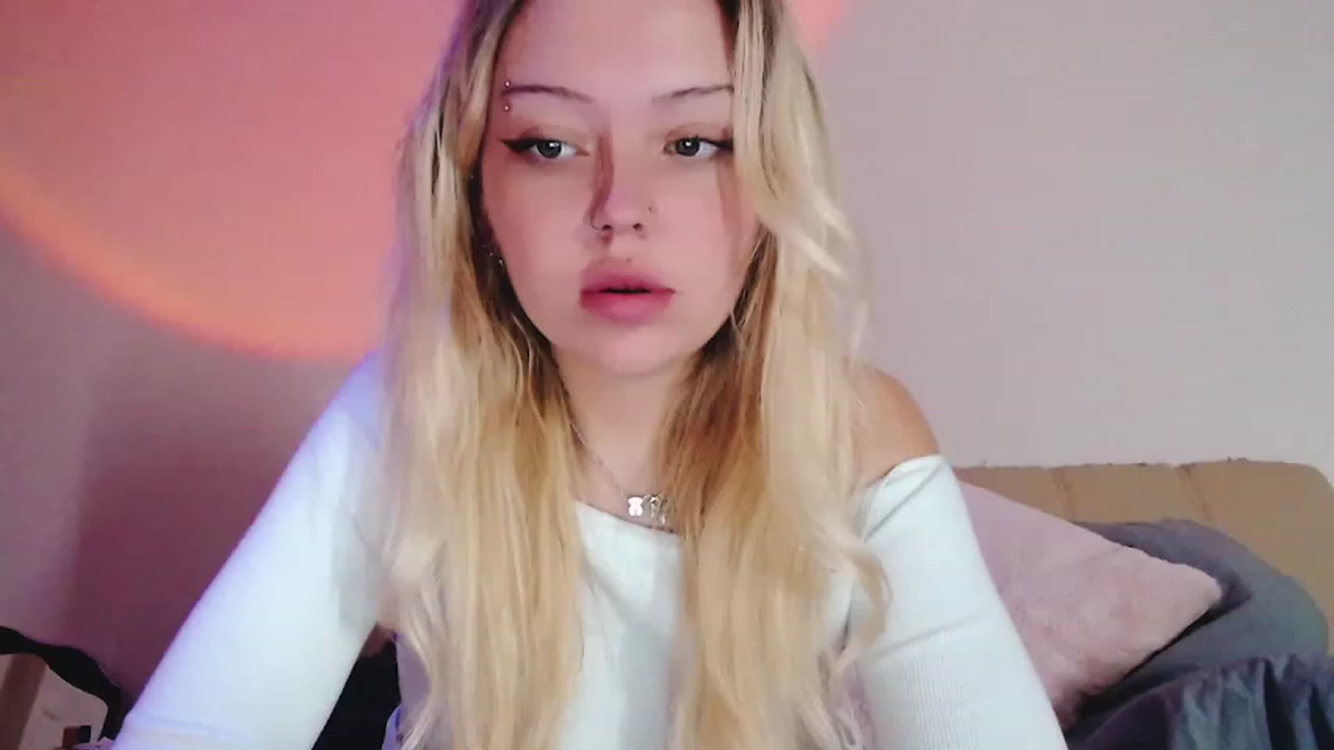 Gallery image thumbnail from Sk8Gurl420's myfreecams stream on, 01/30/2023, 15:41 image 2 of 20