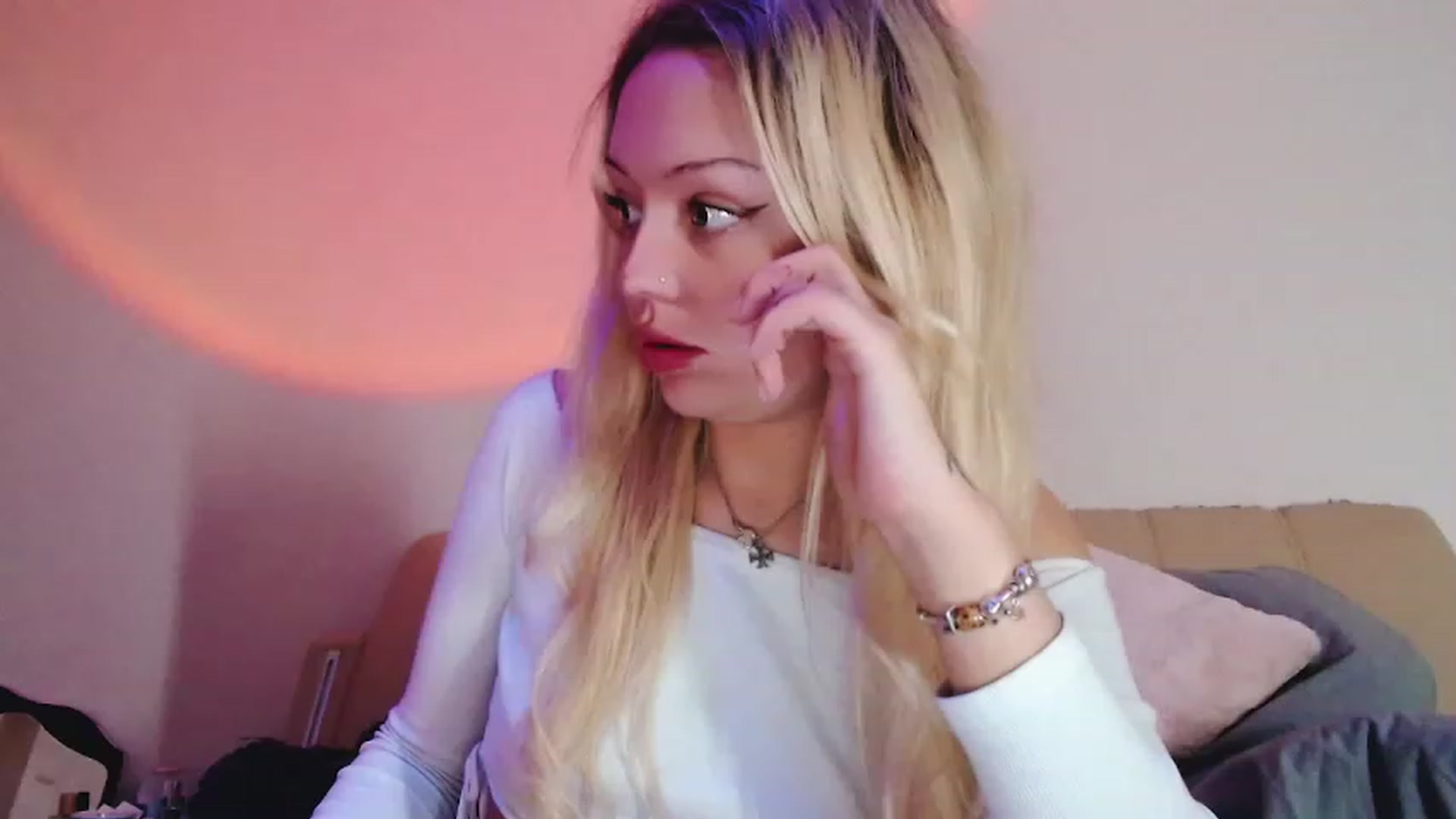 Gallery image thumbnail from Sk8Gurl420's myfreecams stream on, 01/30/2023, 15:41 image 17 of 20