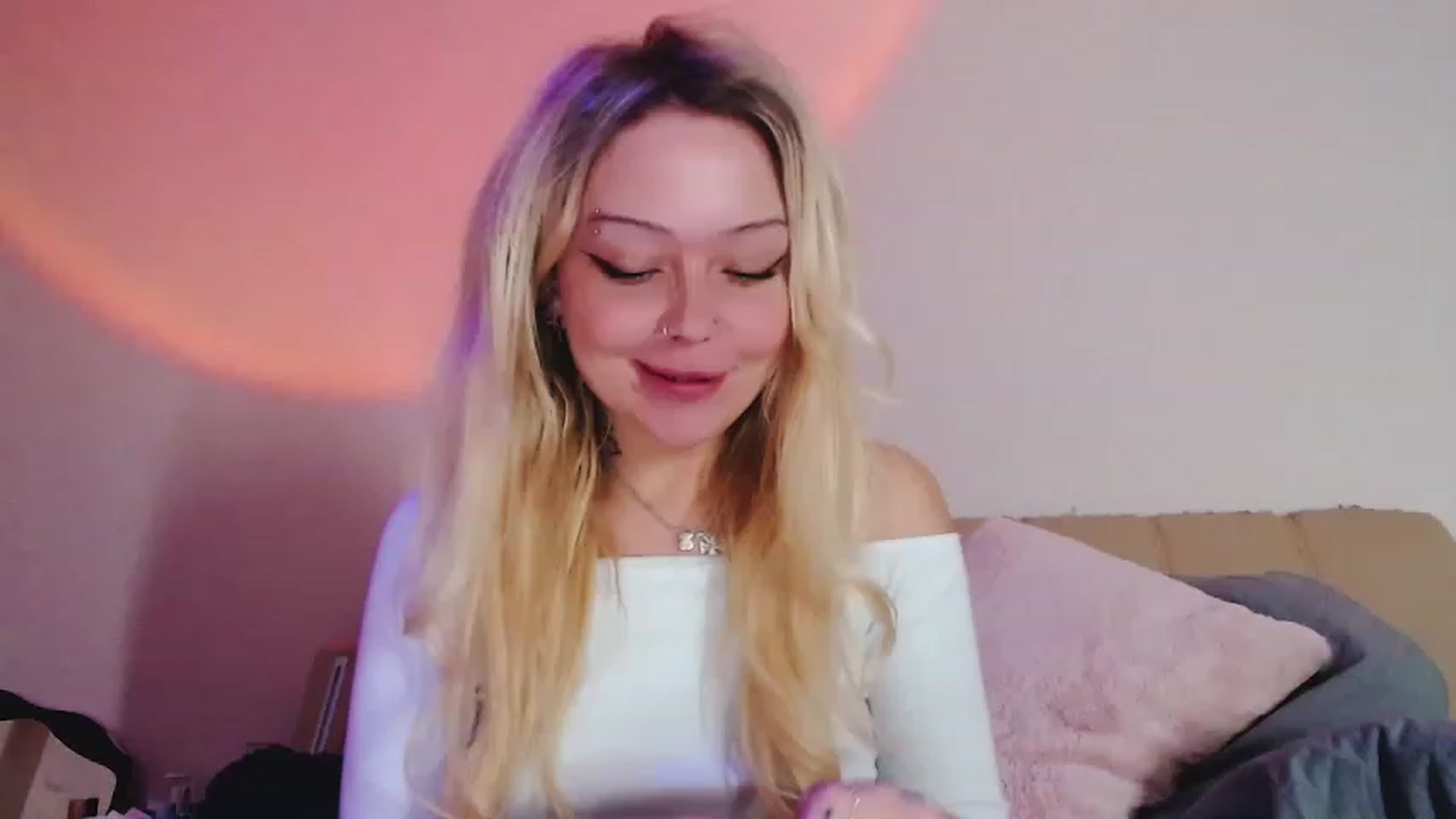 Gallery image thumbnail from Sk8Gurl420's myfreecams stream on, 01/30/2023, 15:41 image 4 of 20