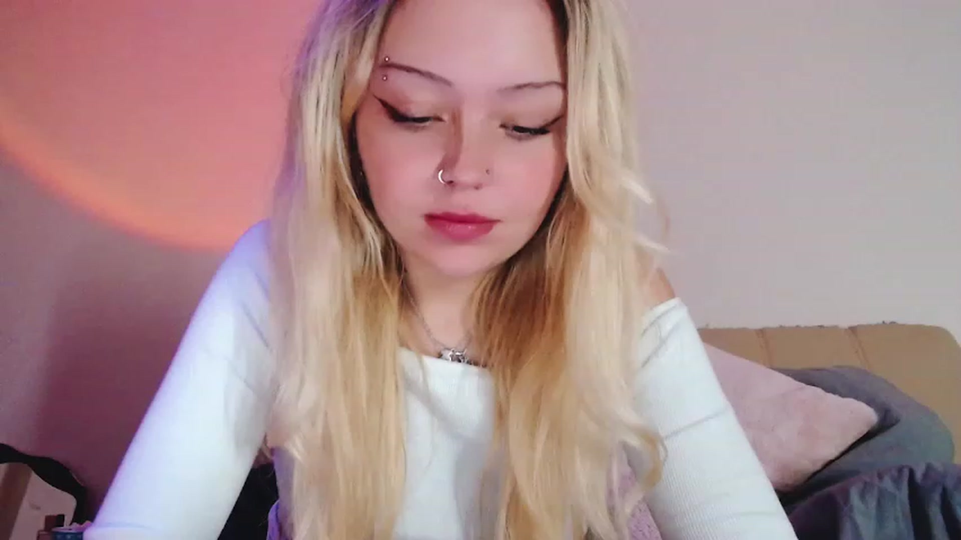 Gallery image thumbnail from Sk8Gurl420's myfreecams stream on, 01/30/2023, 15:41 image 5 of 20