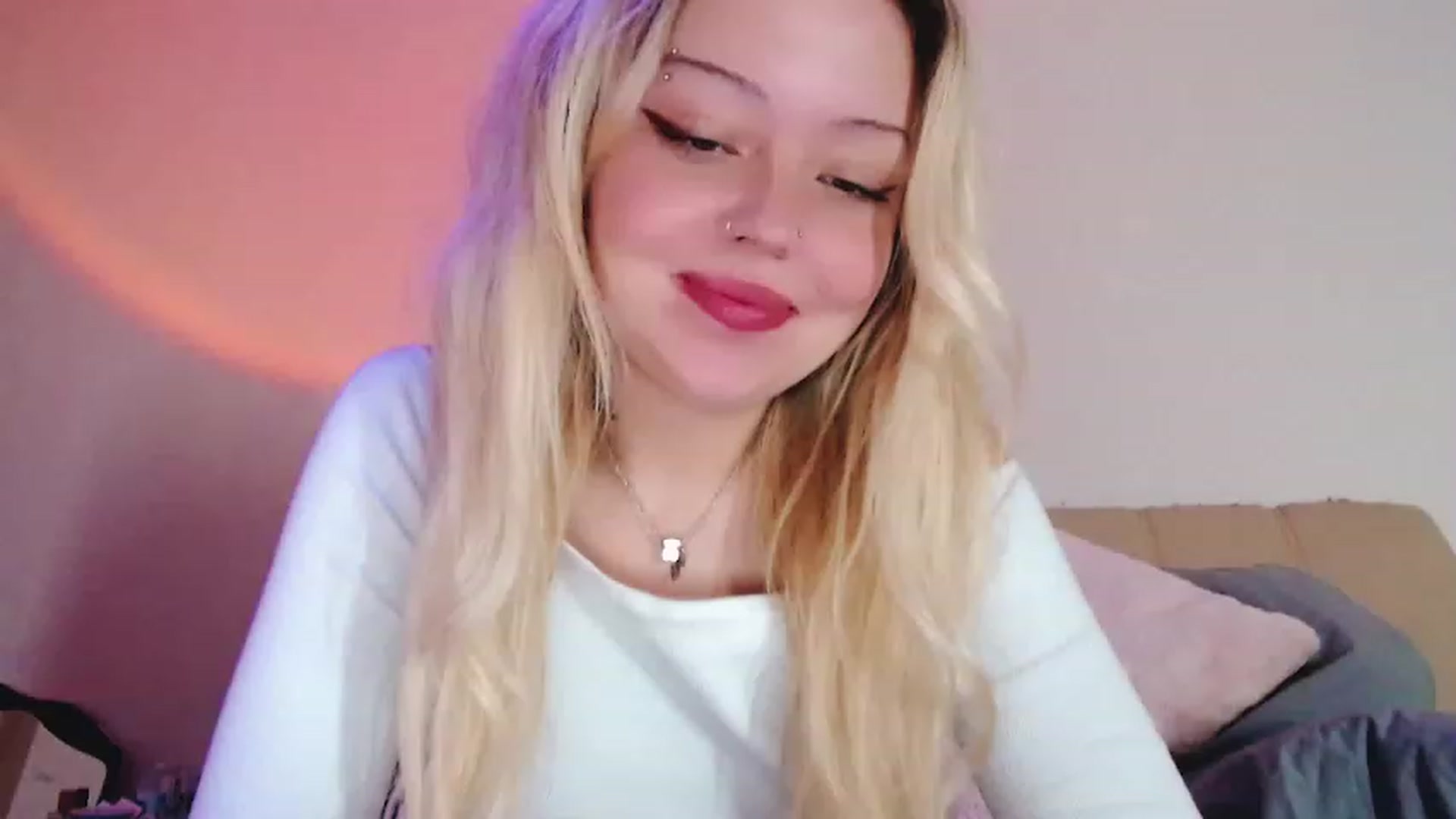 Gallery image thumbnail from Sk8Gurl420's myfreecams stream on, 01/30/2023, 15:41 image 15 of 20