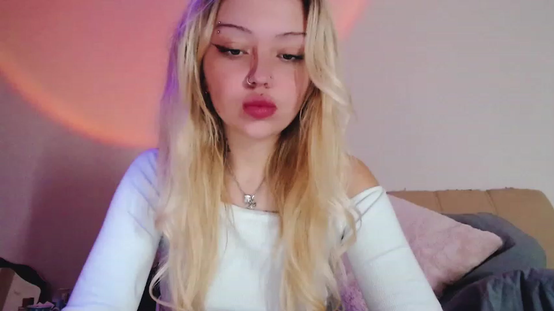 Gallery image thumbnail from Sk8Gurl420's myfreecams stream on, 01/30/2023, 15:41 image 12 of 20