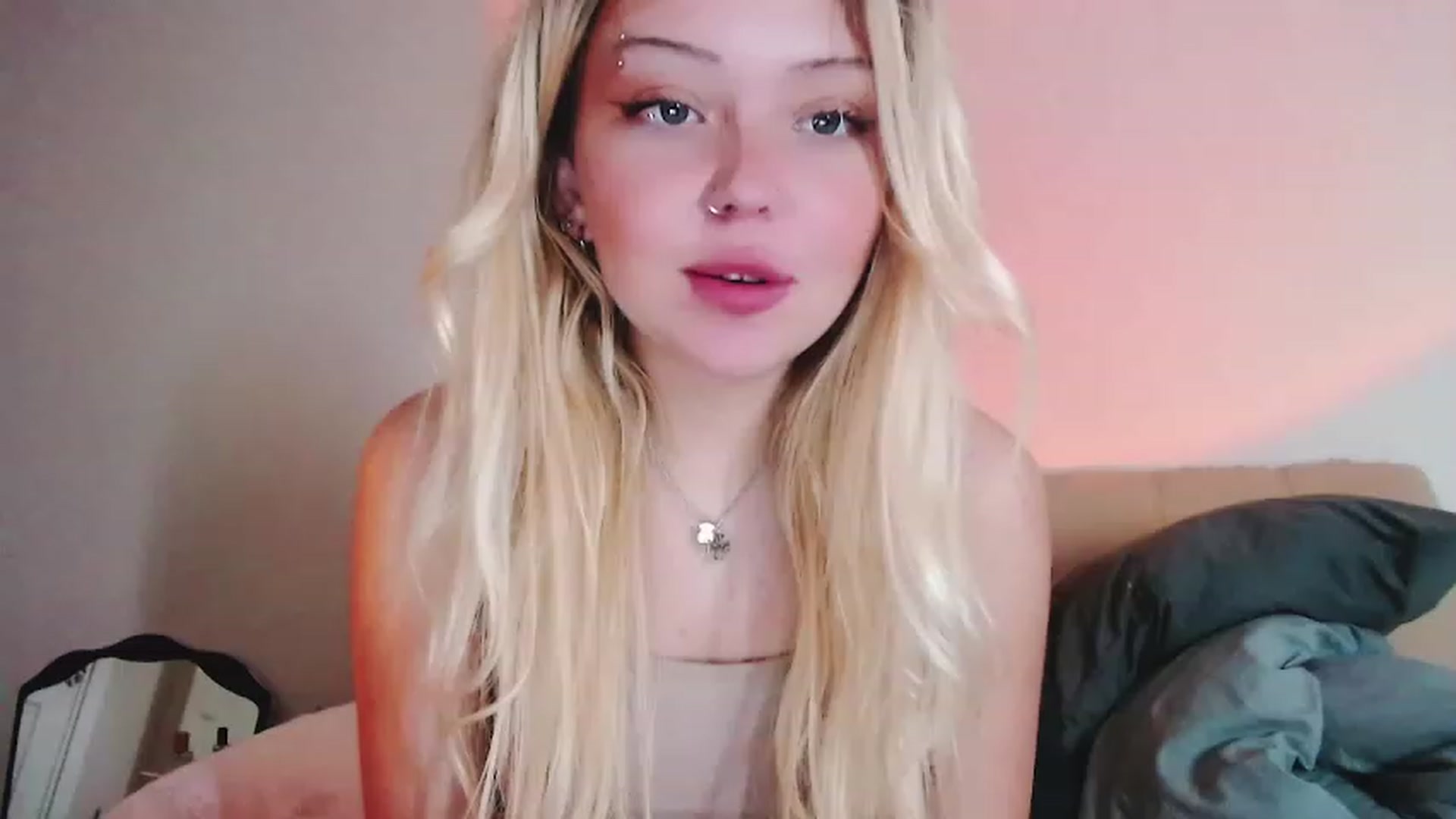 Gallery image thumbnail from Sk8Gurl420's myfreecams stream on, 02/01/2023, 15:26 image 12 of 20
