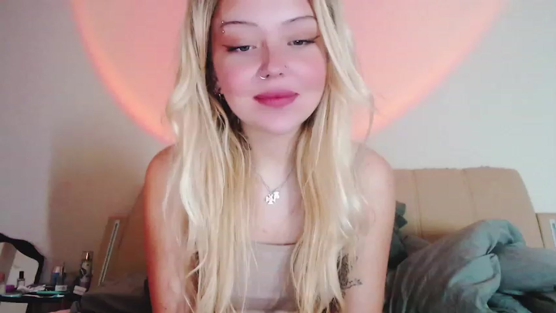 Gallery image thumbnail from Sk8Gurl420's myfreecams stream on, 02/01/2023, 16:04 image 11 of 20