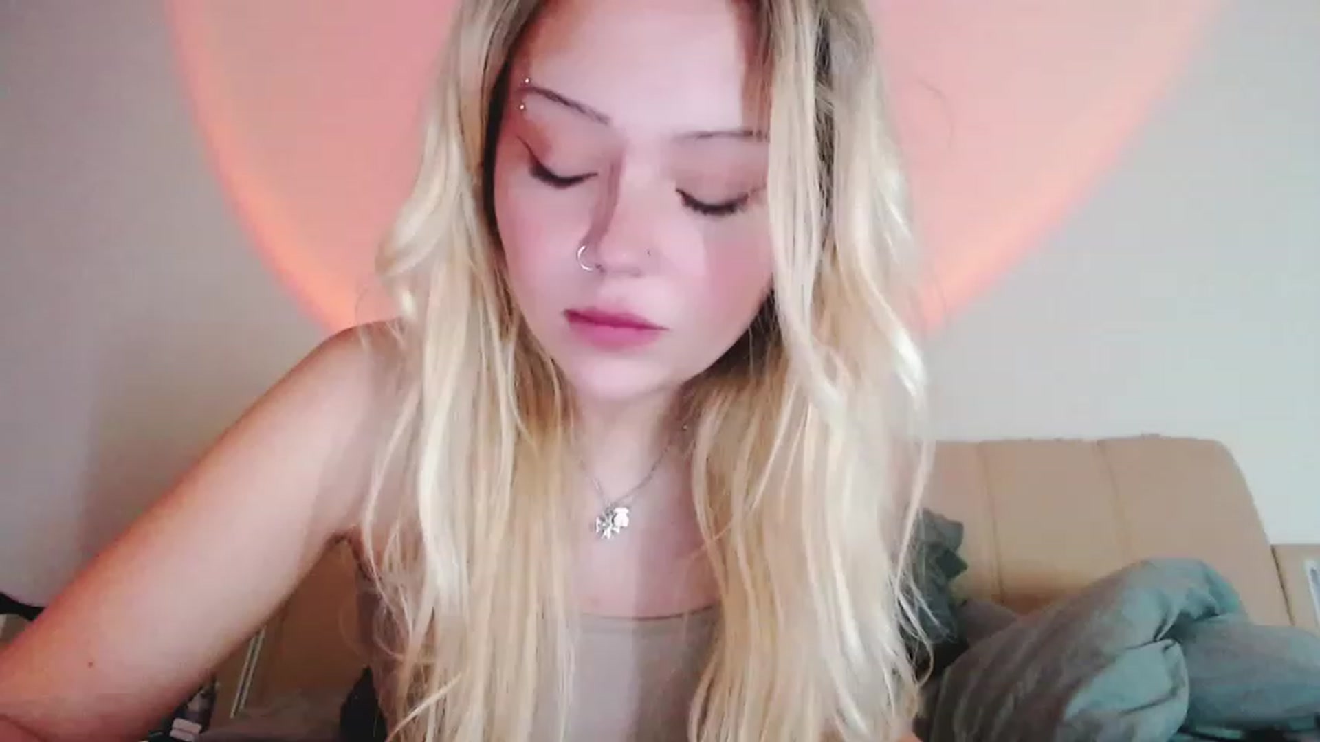 Gallery image thumbnail from Sk8Gurl420's myfreecams stream on, 02/01/2023, 16:04 image 10 of 20