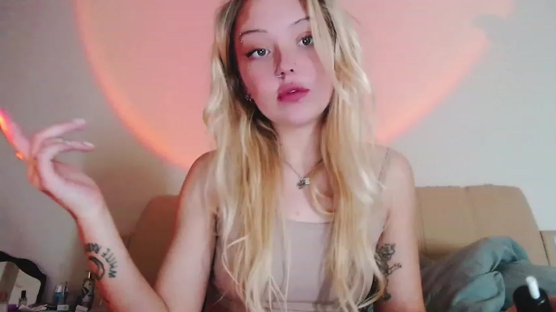 Gallery image thumbnail from Sk8Gurl420's myfreecams stream on, 02/01/2023, 16:04 image 7 of 20