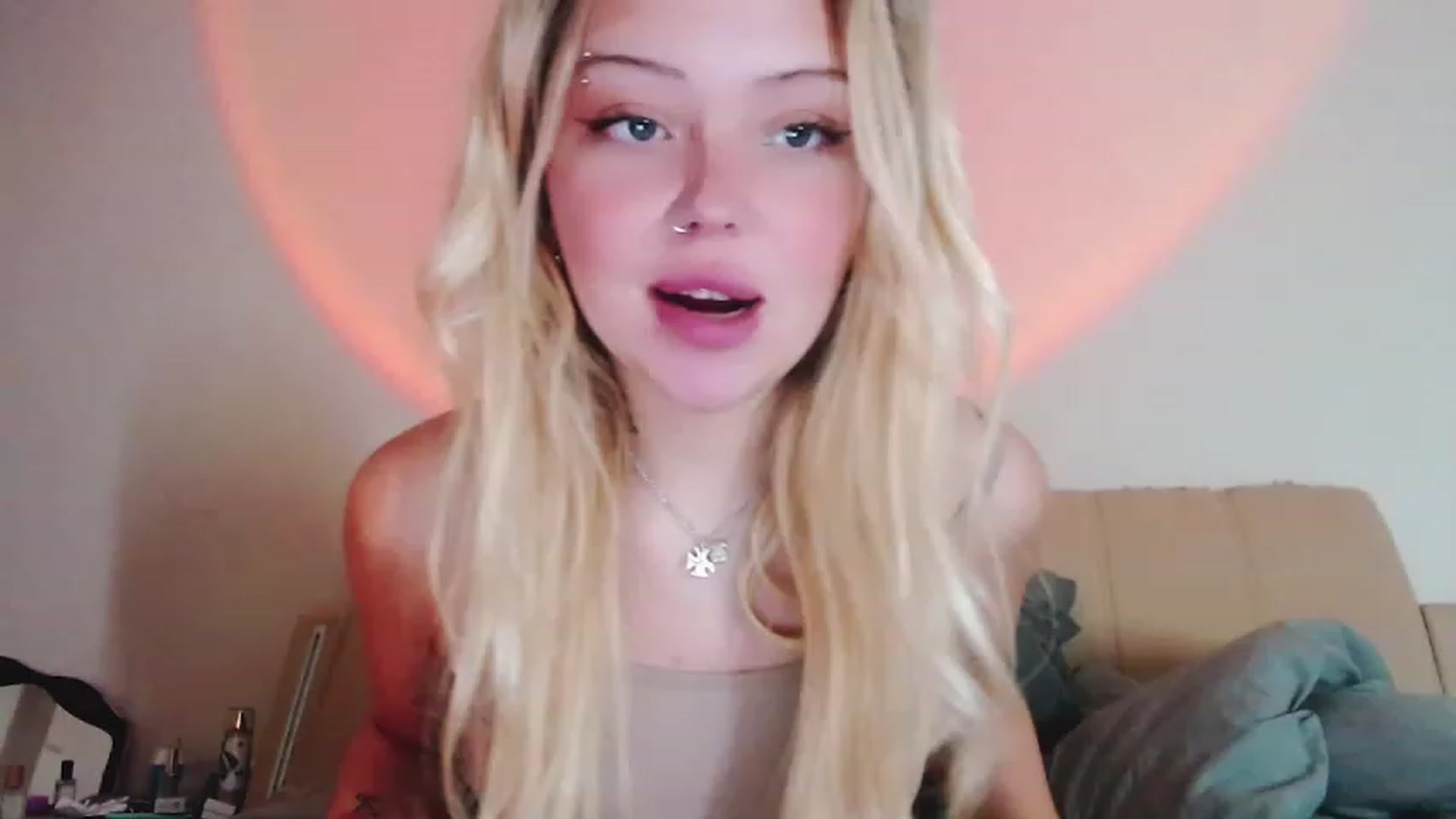 Gallery image thumbnail from Sk8Gurl420's myfreecams stream on, 02/01/2023, 16:04 image 6 of 20