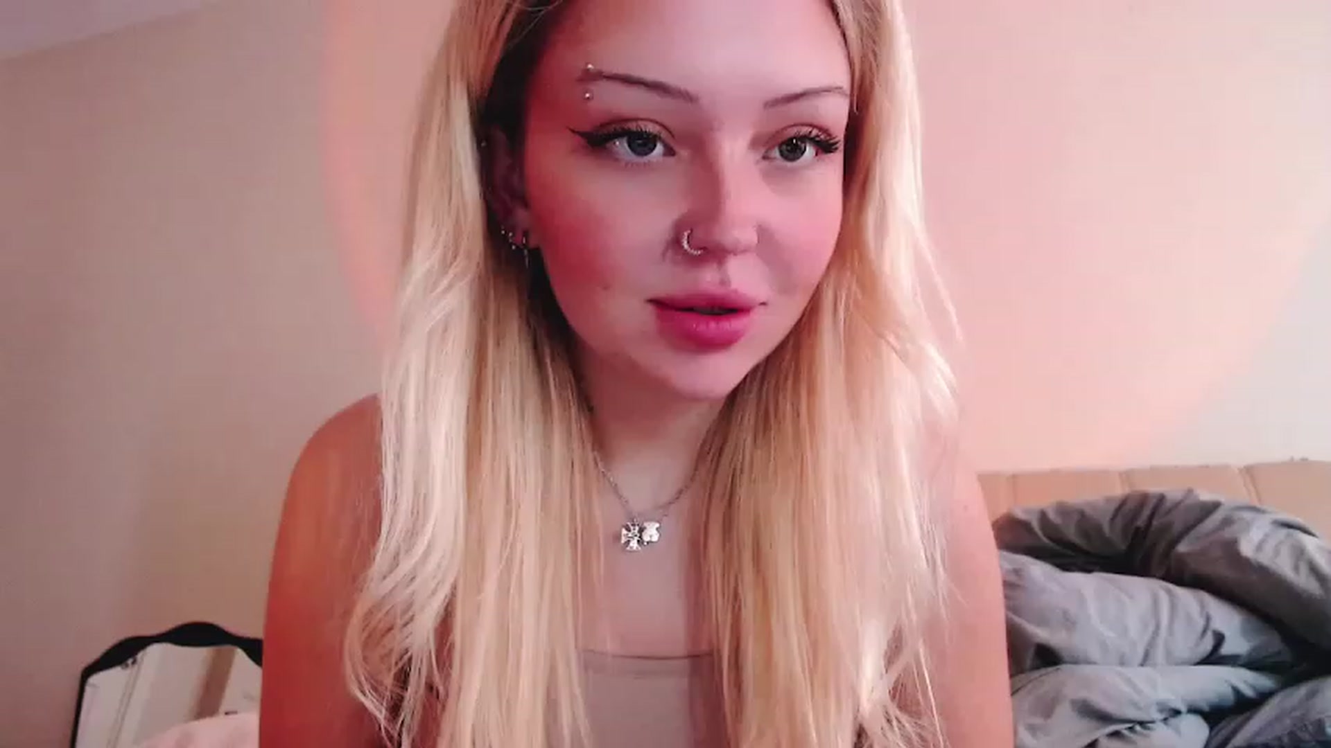 Gallery image thumbnail from Sk8Gurl420's myfreecams stream on, 02/02/2023, 09:33 image 16 of 20