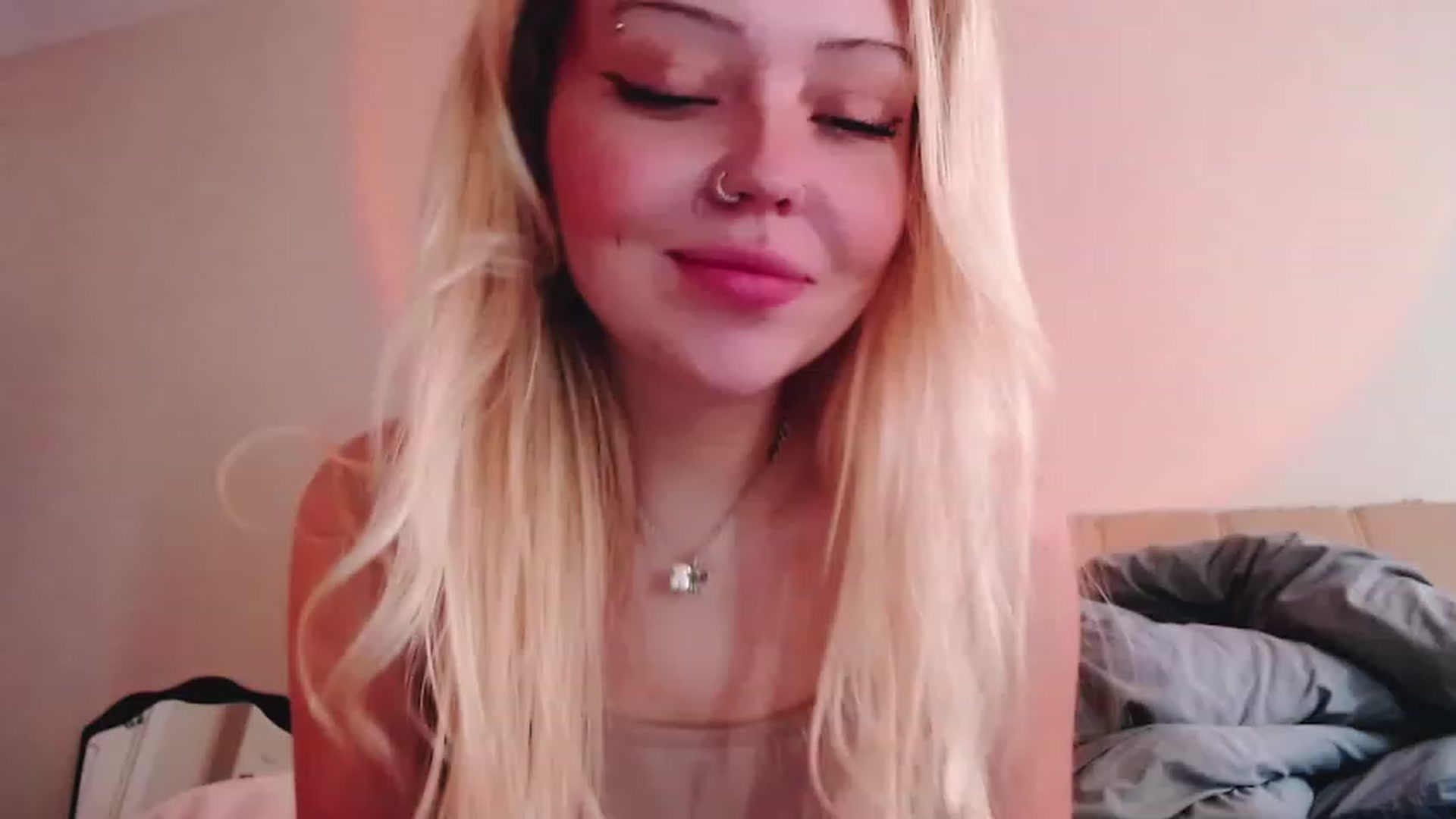 Gallery image thumbnail from Sk8Gurl420's myfreecams stream on, 02/02/2023, 09:33 image 19 of 20