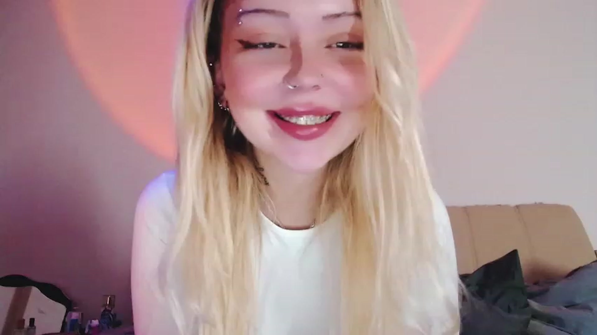 Gallery image thumbnail from Sk8Gurl420's myfreecams stream on, 02/03/2023, 16:49 image 13 of 20