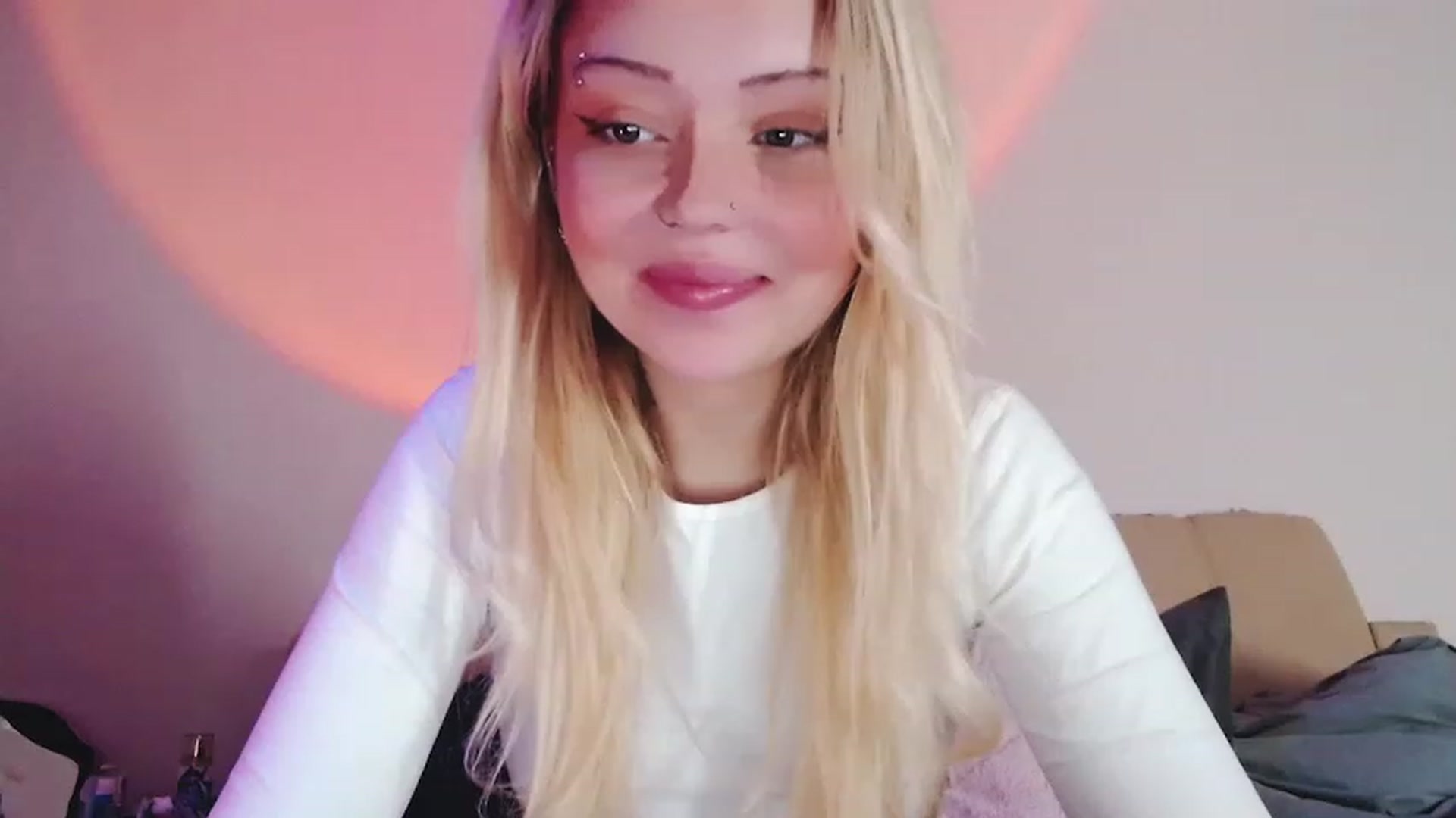 Gallery image thumbnail from Sk8Gurl420's myfreecams stream on, 02/03/2023, 16:49 image 8 of 20