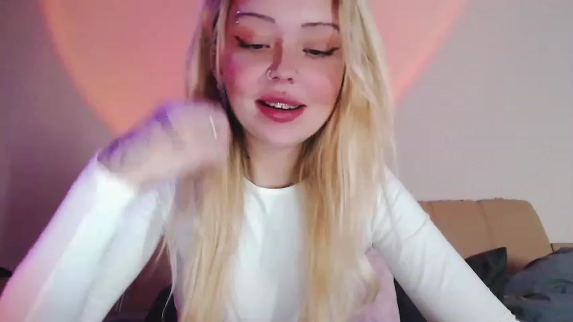 Gallery image thumbnail from Sk8Gurl420's myfreecams stream on, 02/03/2023, 16:49 image 15 of 20