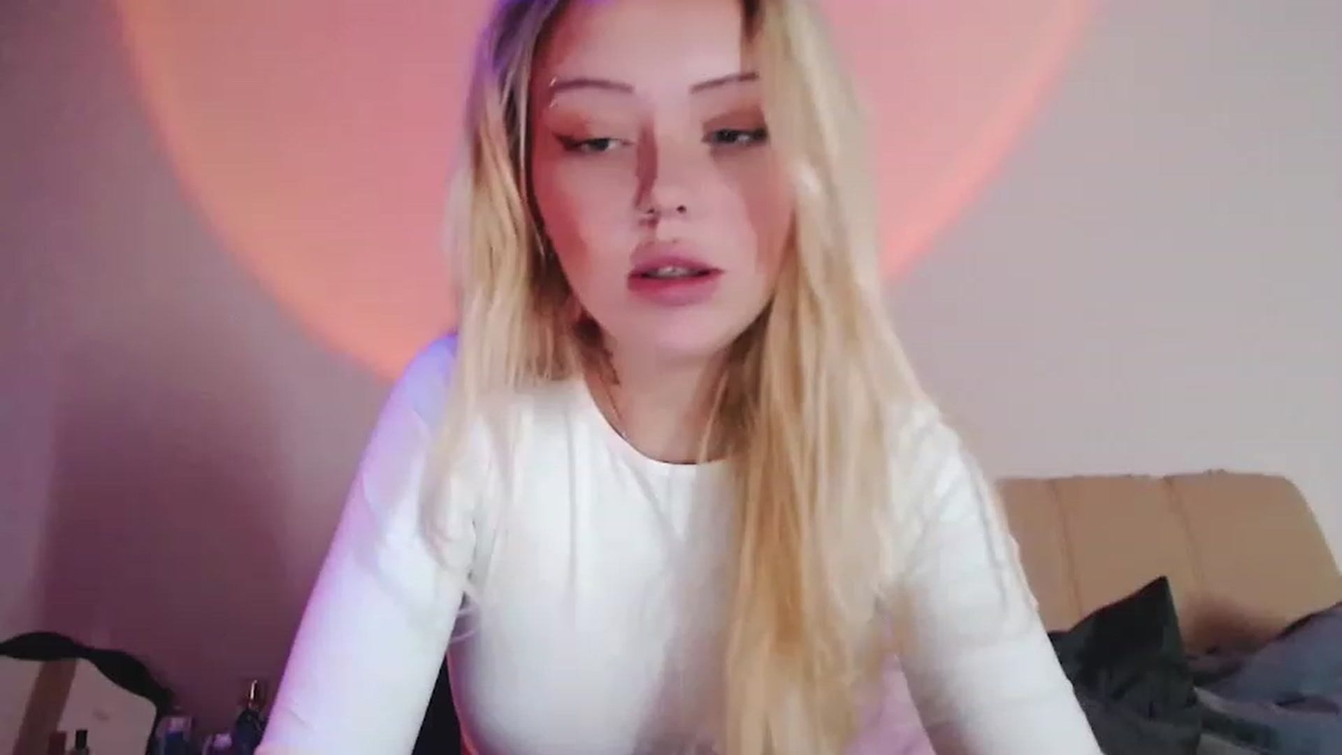 Gallery image thumbnail from Sk8Gurl420's myfreecams stream on, 02/03/2023, 16:49 image 12 of 20