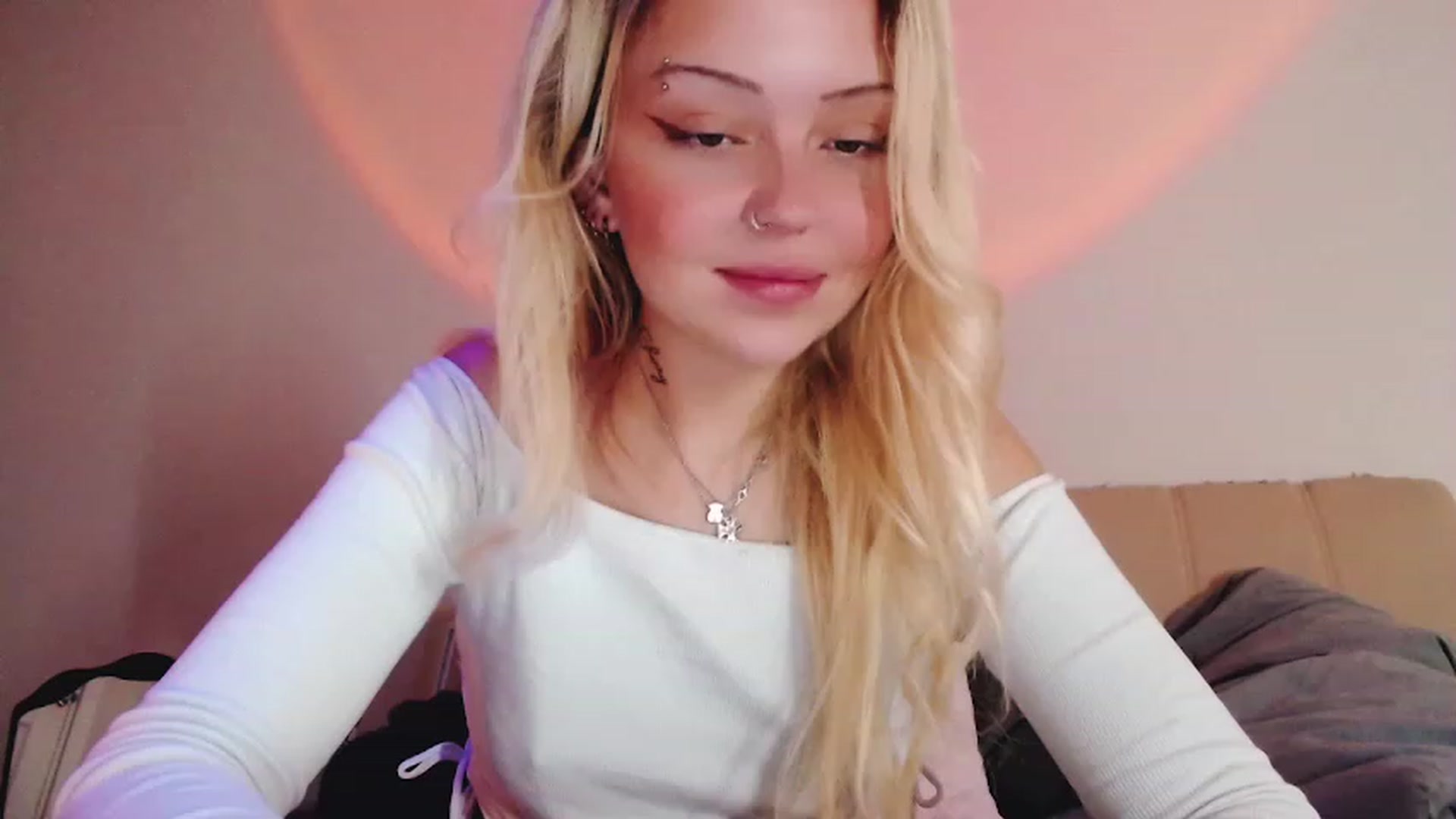 Gallery image thumbnail from Sk8Gurl420's myfreecams stream on, 02/04/2023, 07:48 image 11 of 20