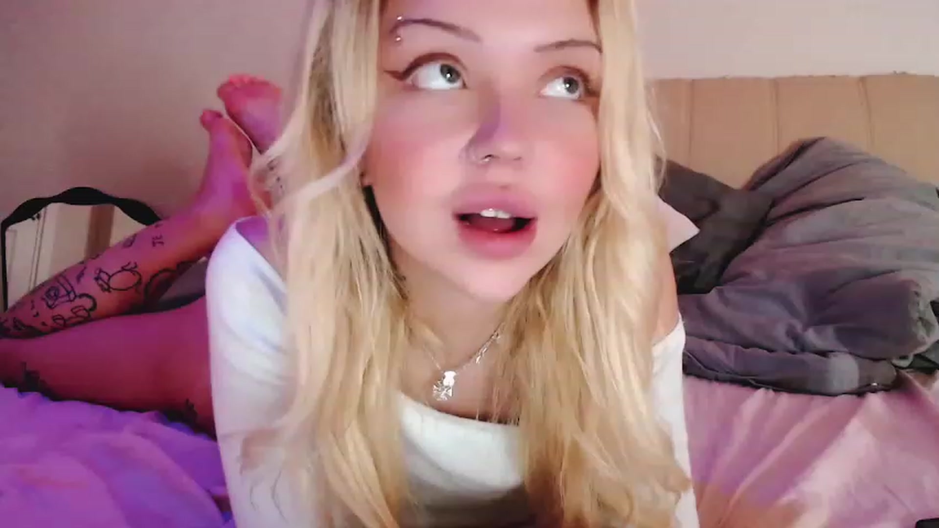 Gallery image thumbnail from Sk8Gurl420's myfreecams stream on, 02/04/2023, 07:48 image 6 of 20