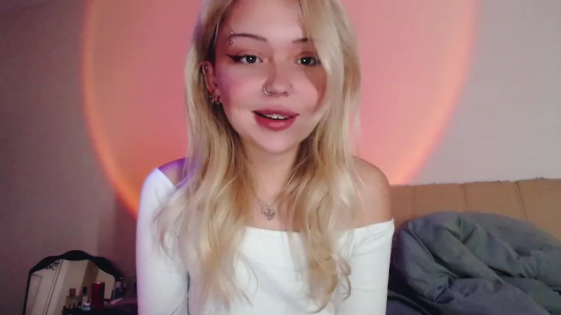 Gallery image thumbnail from Sk8Gurl420's myfreecams stream on, 02/05/2023, 19:19 image 3 of 20