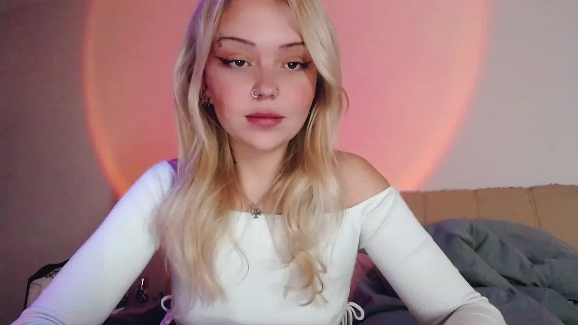 Gallery image thumbnail from Sk8Gurl420's myfreecams stream on, 02/05/2023, 19:19 image 4 of 20