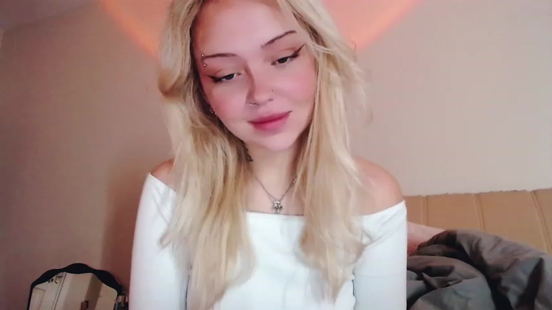 Gallery image thumbnail from Sk8Gurl420's myfreecams stream on, 02/06/2023, 06:52 image 8 of 20