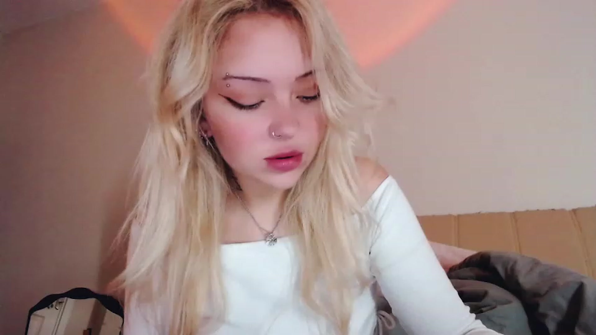 Gallery image thumbnail from Sk8Gurl420's myfreecams stream on, 02/06/2023, 06:52 image 6 of 20