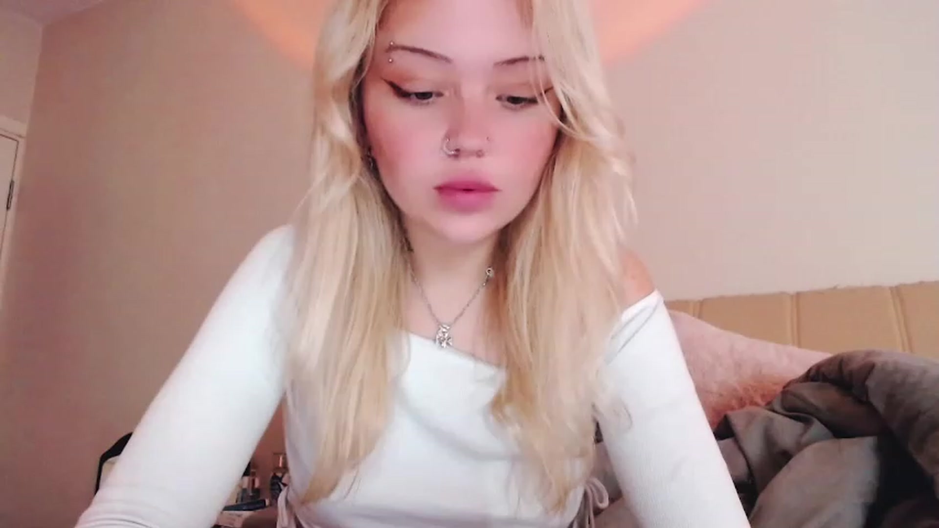 Gallery image thumbnail from Sk8Gurl420's myfreecams stream on, 02/06/2023, 06:52 image 20 of 20