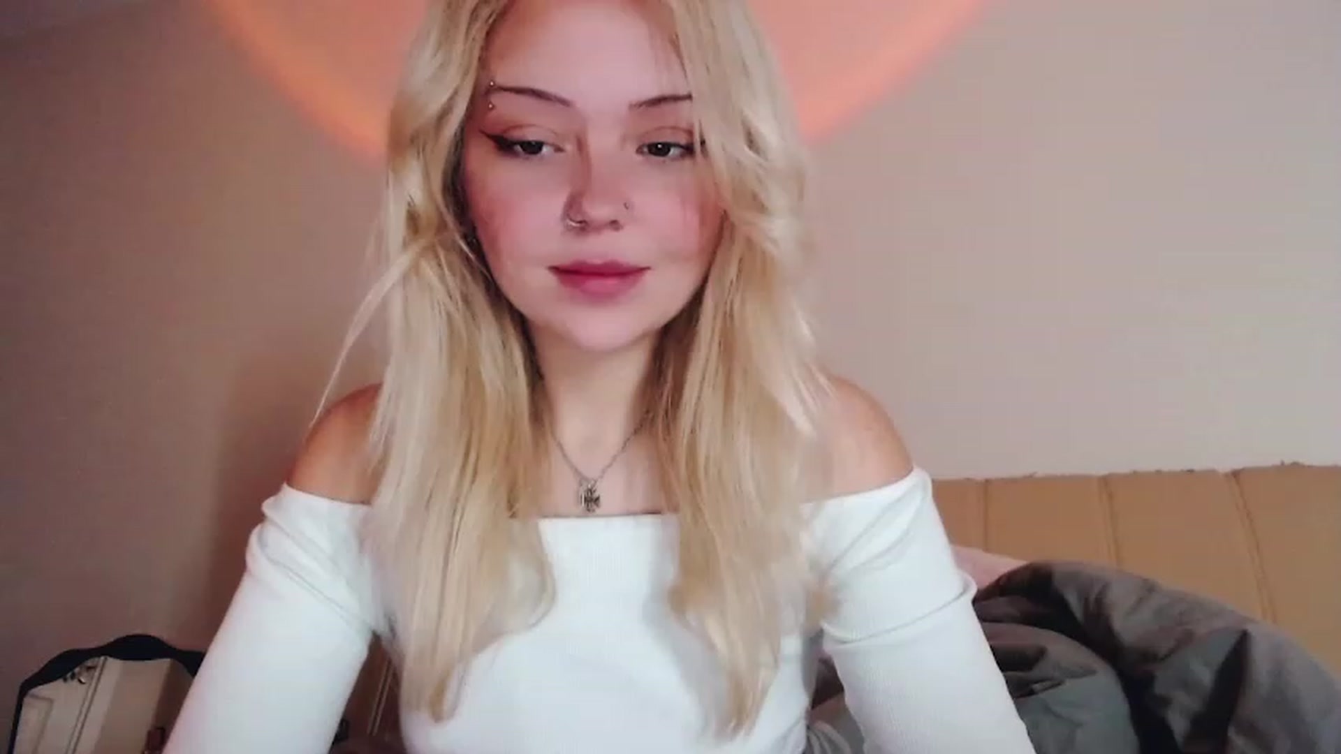 Gallery image thumbnail from Sk8Gurl420's myfreecams stream on, 02/06/2023, 06:52 image 5 of 20