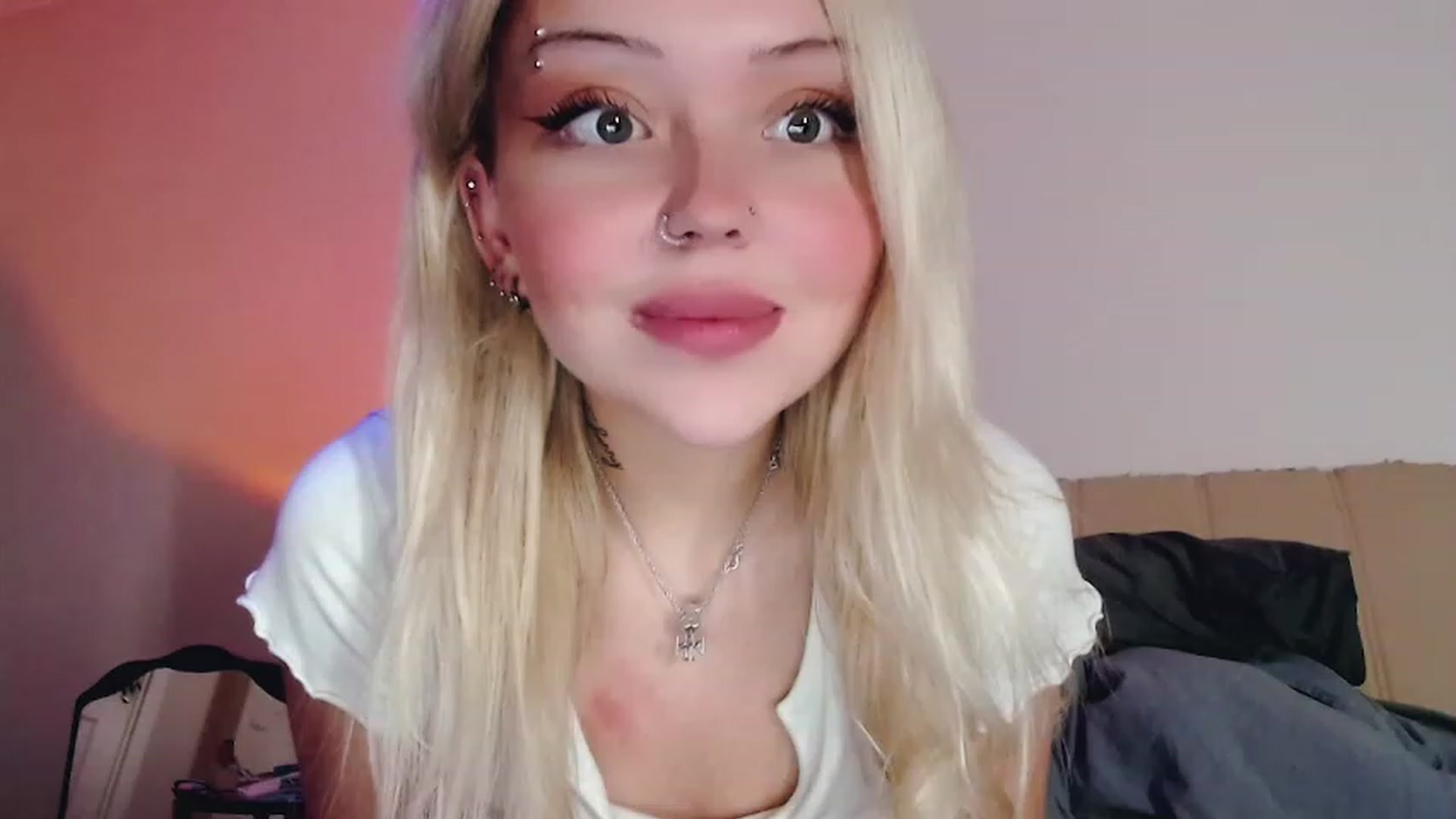 Gallery image thumbnail from Sk8Gurl420's myfreecams stream on, 02/06/2023, 19:48 image 5 of 20