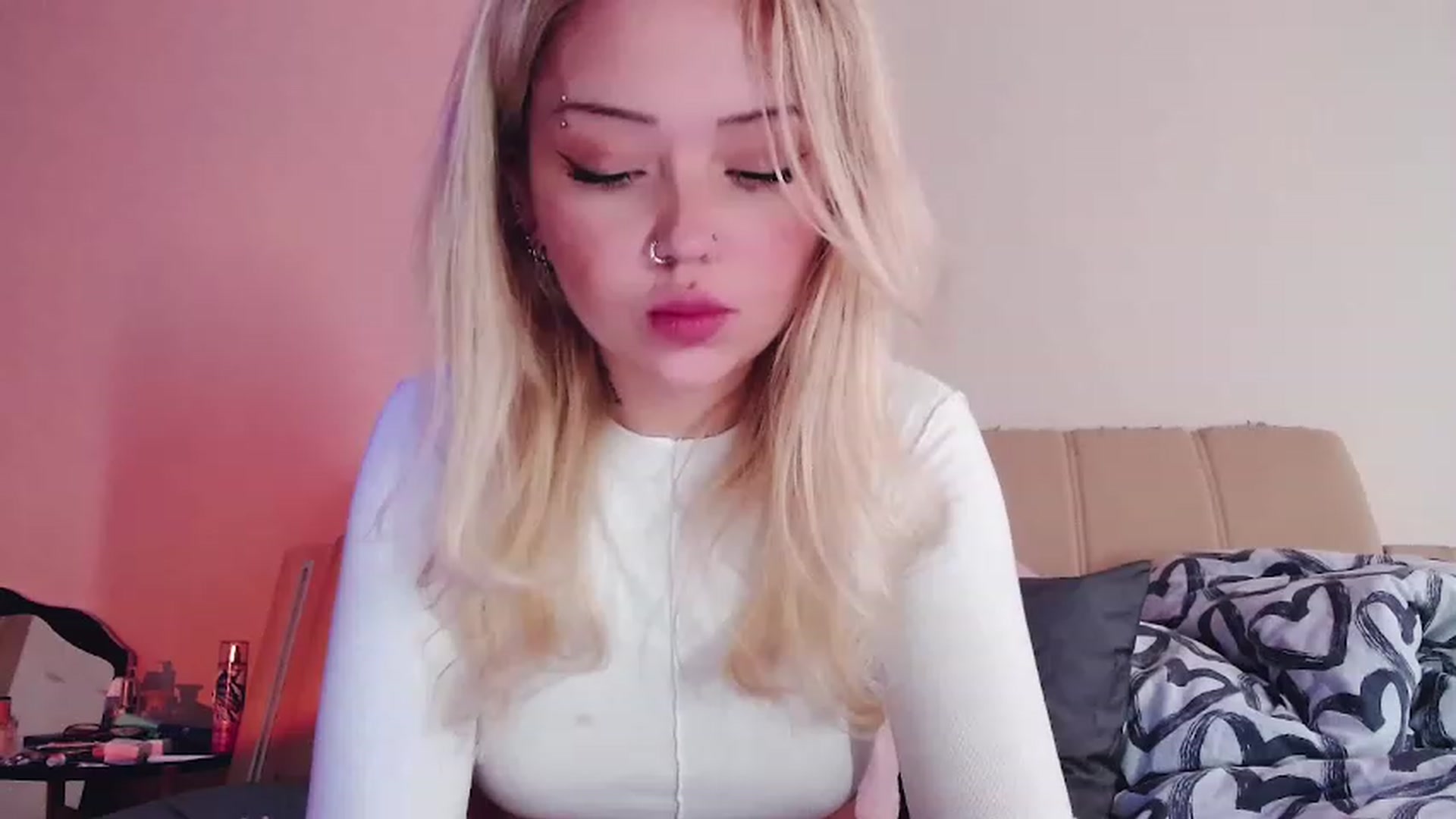 Gallery image thumbnail from Sk8Gurl420's myfreecams stream on, 02/10/2023, 07:35 image 16 of 20