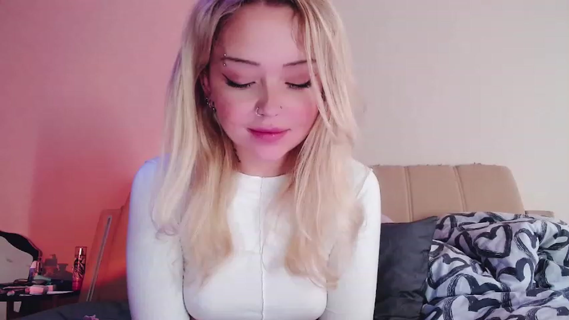 Gallery image thumbnail from Sk8Gurl420's myfreecams stream on, 02/10/2023, 07:35 image 19 of 20