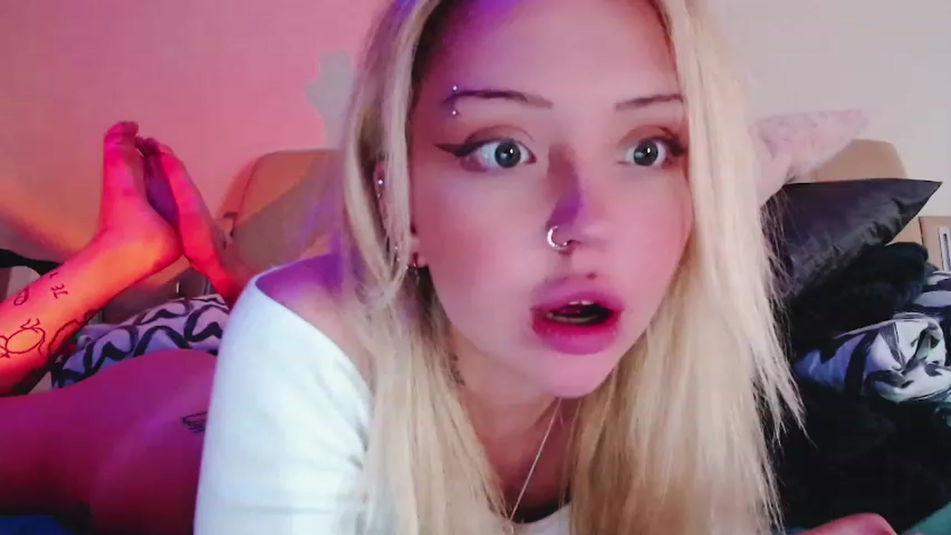 Gallery image thumbnail from Sk8Gurl420's myfreecams stream on, 02/13/2023, 06:25 image 4 of 20