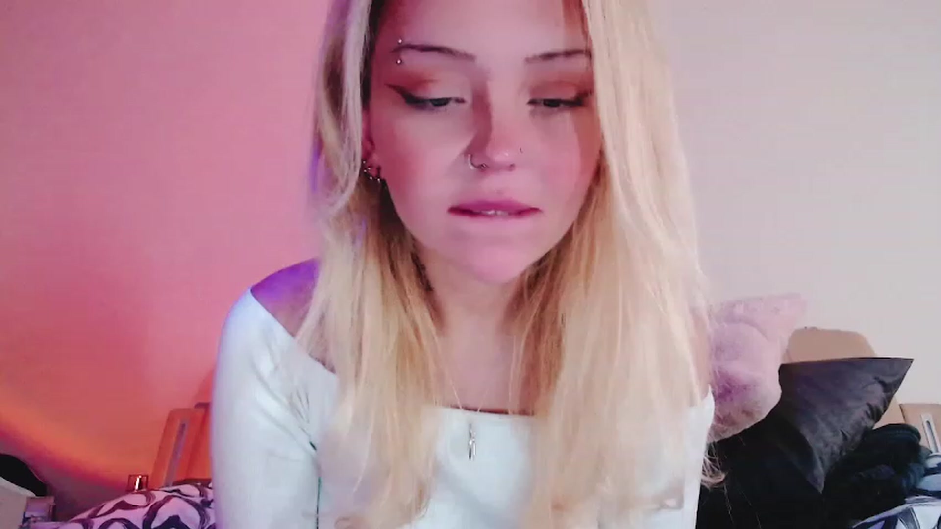 Gallery image thumbnail from Sk8Gurl420's myfreecams stream on, 02/13/2023, 06:25 image 2 of 20