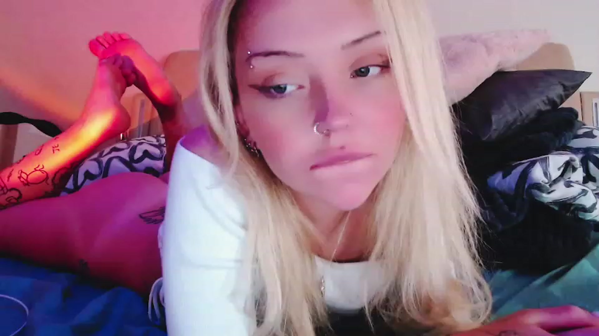 Gallery image thumbnail from Sk8Gurl420's myfreecams stream on, 02/13/2023, 06:25 image 8 of 20