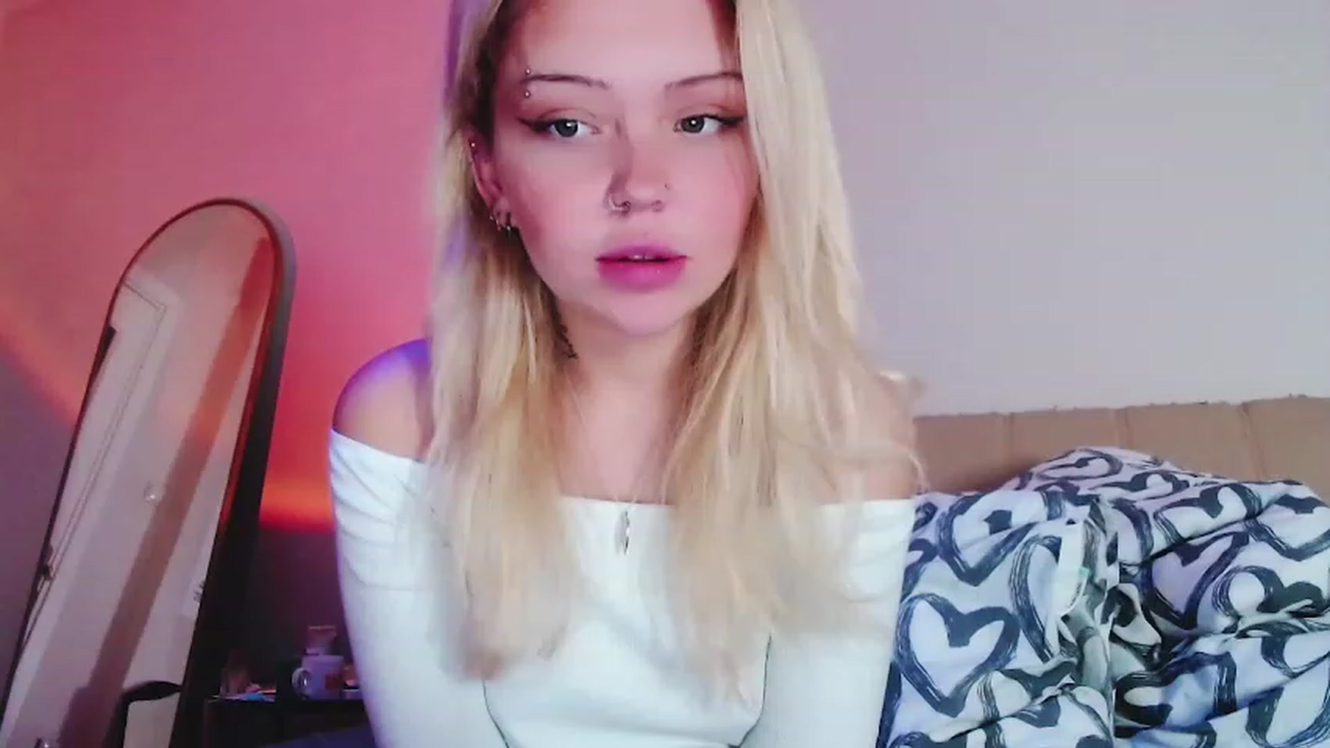 Gallery image thumbnail from Sk8Gurl420's myfreecams stream on, 02/13/2023, 21:33 image 16 of 20