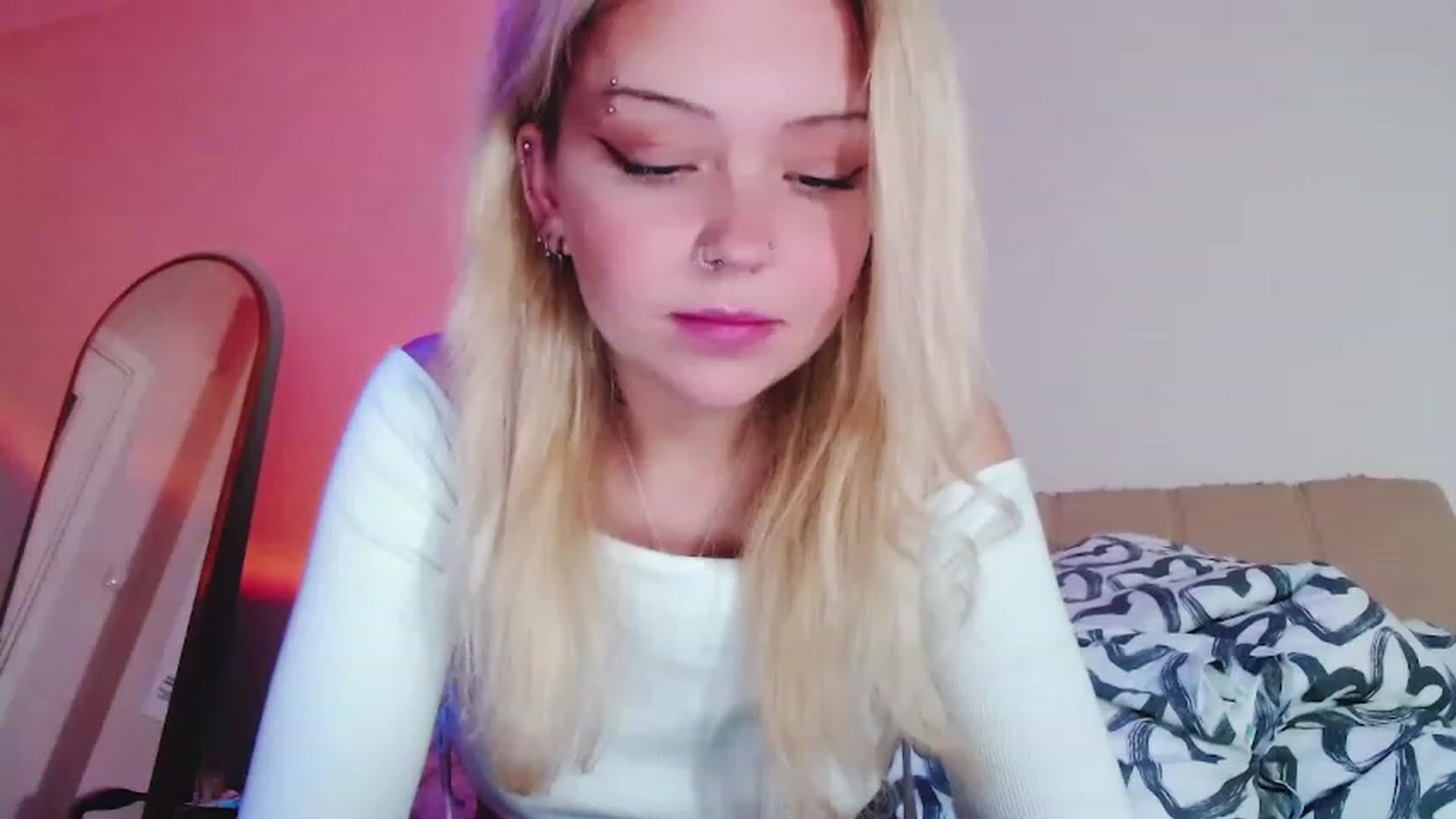 Gallery image thumbnail from Sk8Gurl420's myfreecams stream on, 02/13/2023, 21:33 image 13 of 20