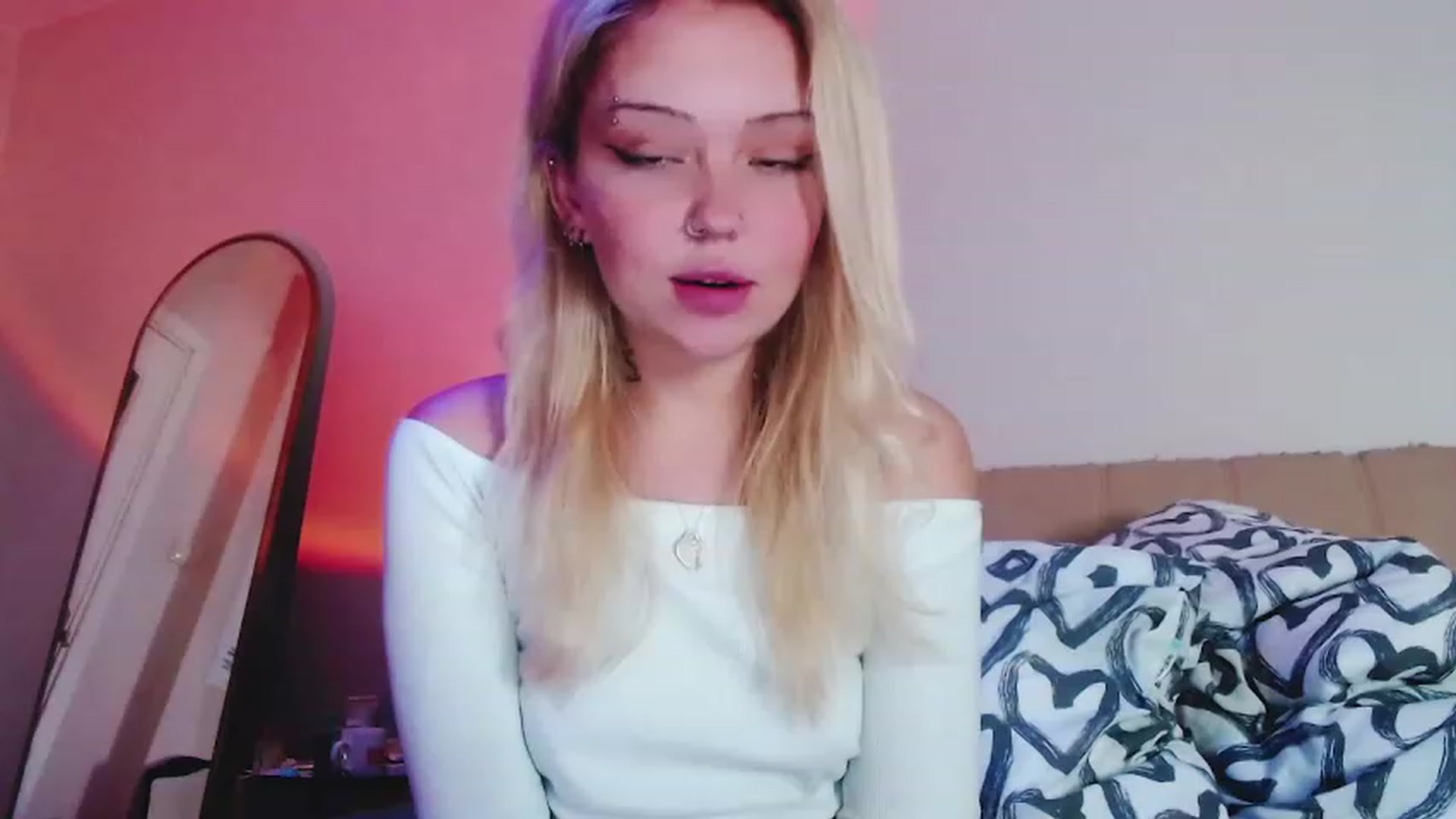 Gallery image thumbnail from Sk8Gurl420's myfreecams stream on, 02/13/2023, 21:33 image 14 of 20