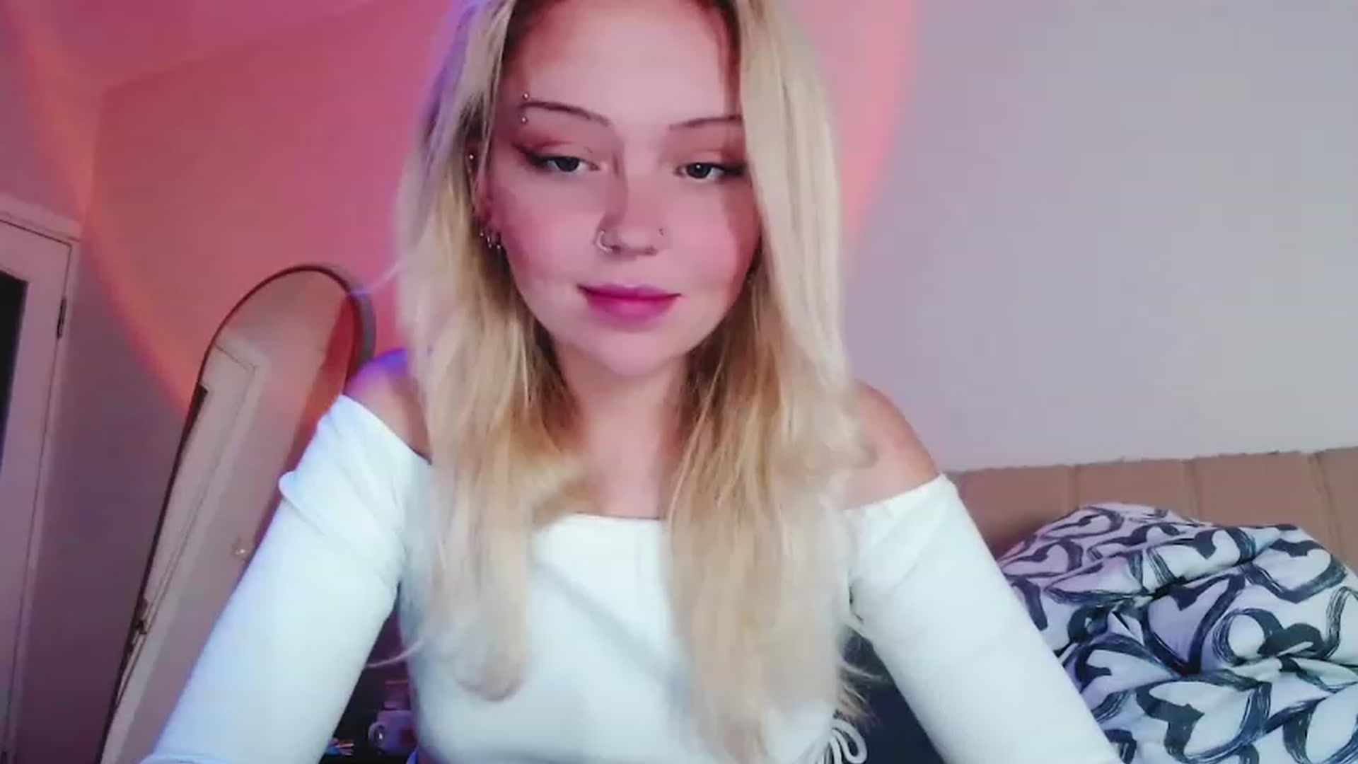 Gallery image thumbnail from Sk8Gurl420's myfreecams stream on, 02/13/2023, 21:33 image 3 of 20
