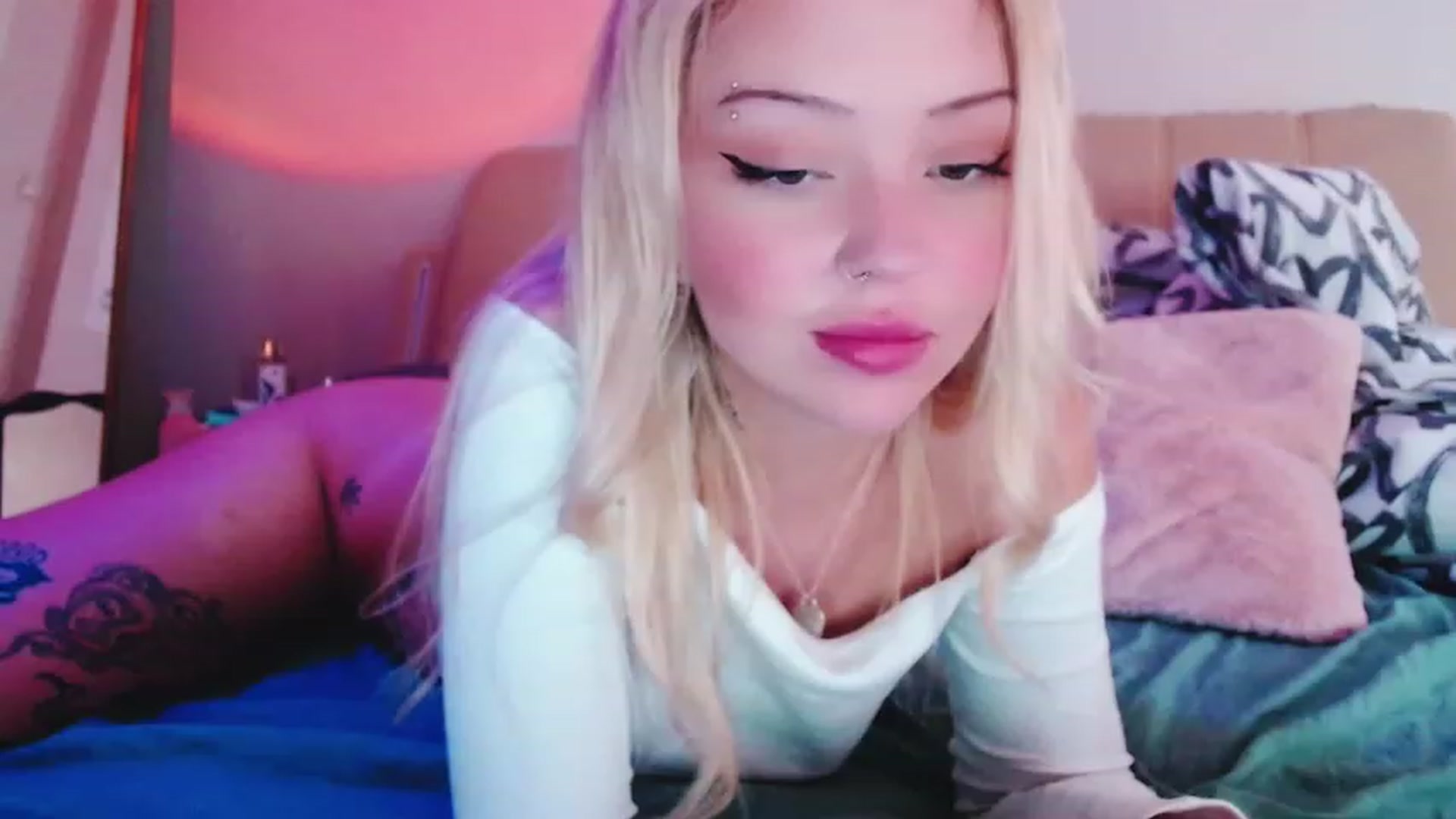 Gallery image thumbnail from Sk8Gurl420's myfreecams stream on, 02/15/2023, 15:22 image 2 of 20