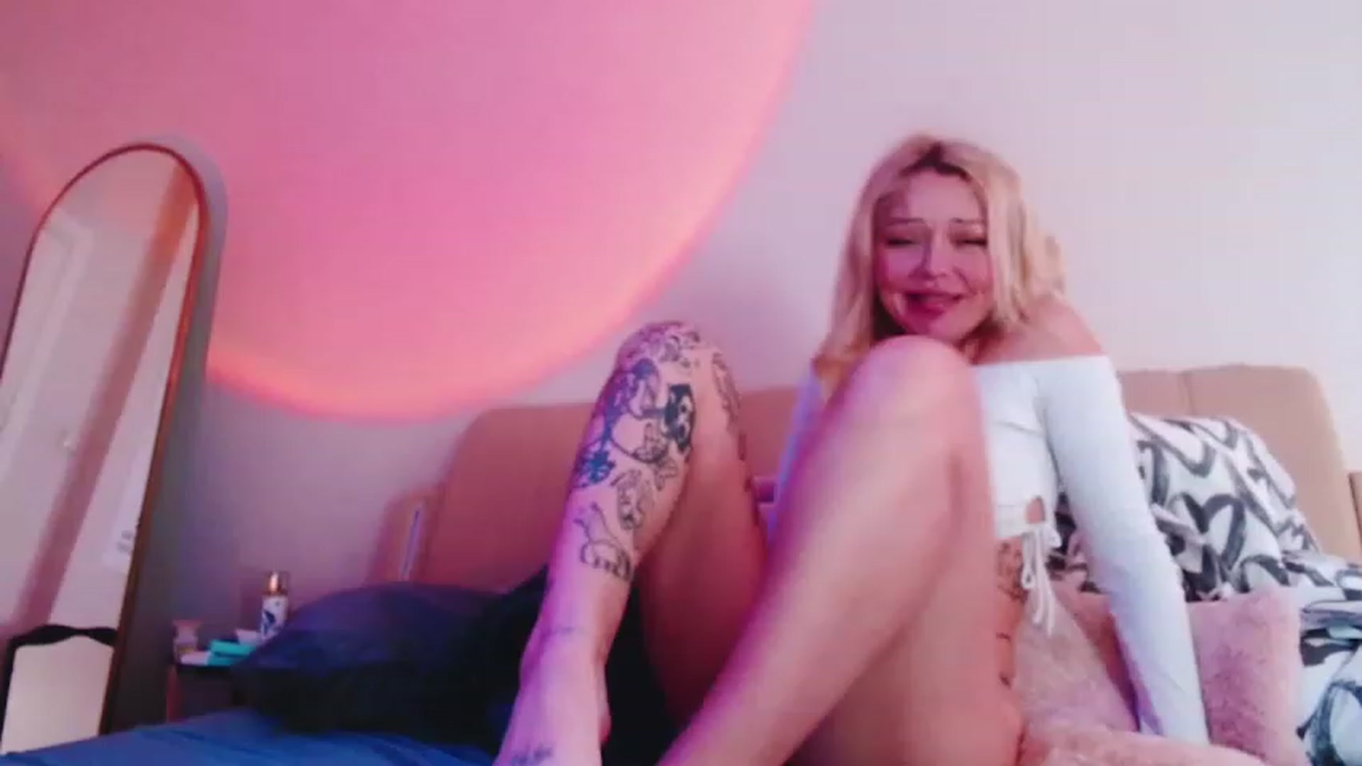 Gallery image thumbnail from Sk8Gurl420's myfreecams stream on, 02/15/2023, 15:22 image 4 of 20