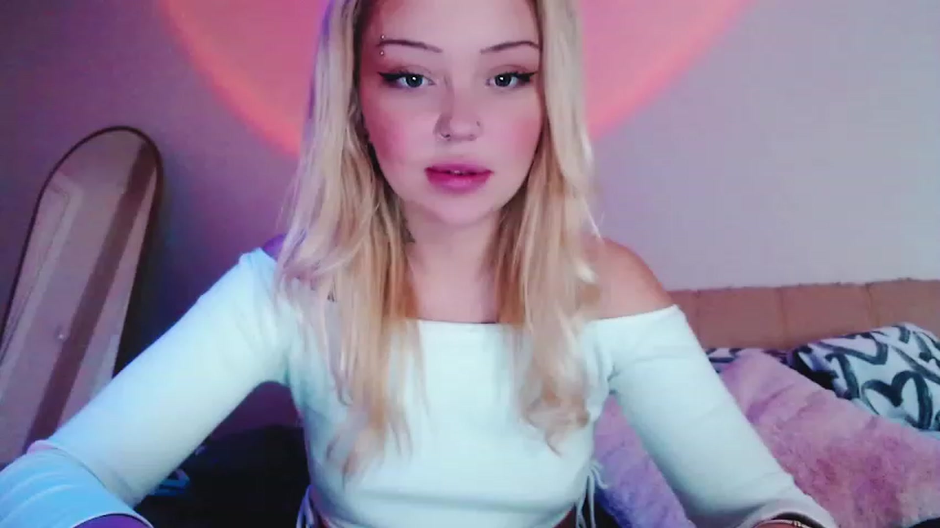 Gallery image thumbnail from Sk8Gurl420's myfreecams stream on, 02/15/2023, 16:00 image 7 of 20