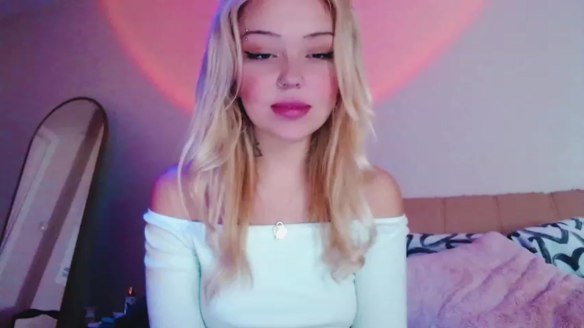 Gallery image thumbnail from Sk8Gurl420's myfreecams stream on, 02/15/2023, 16:00 image 4 of 20
