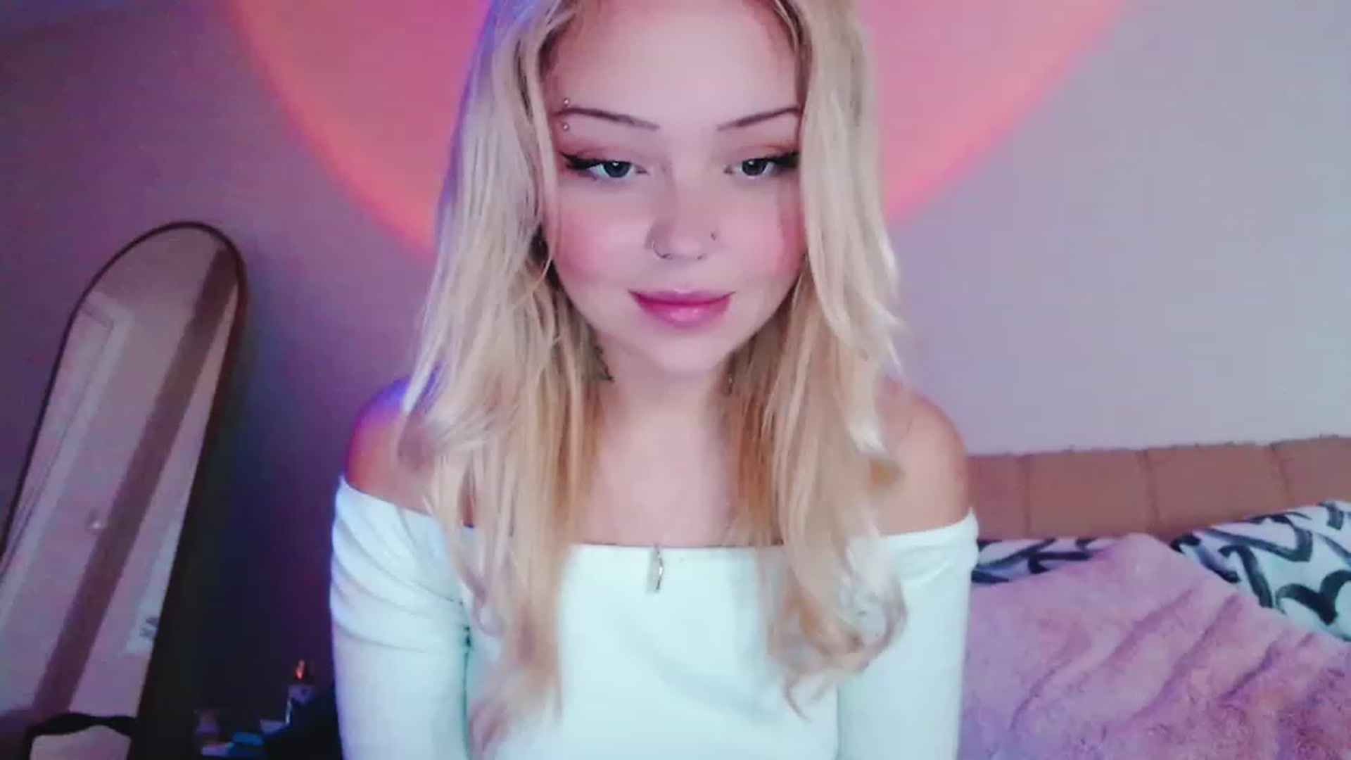 Gallery image thumbnail from Sk8Gurl420's myfreecams stream on, 02/15/2023, 16:00 image 5 of 20