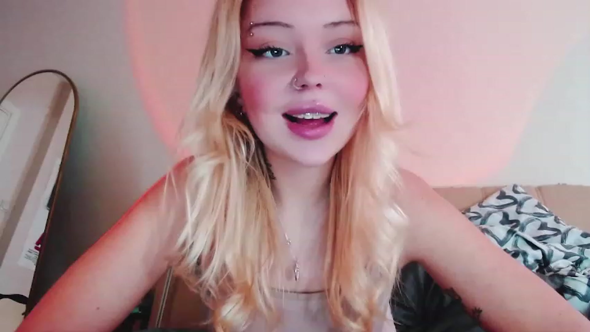 Gallery image thumbnail from Sk8Gurl420's myfreecams stream on, 02/17/2023, 14:07 image 5 of 20